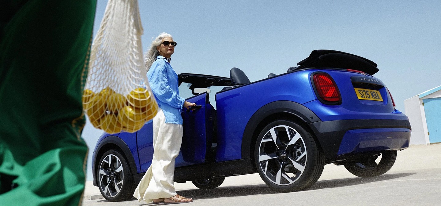 Außenansicht des MINI Cooper Cabrio