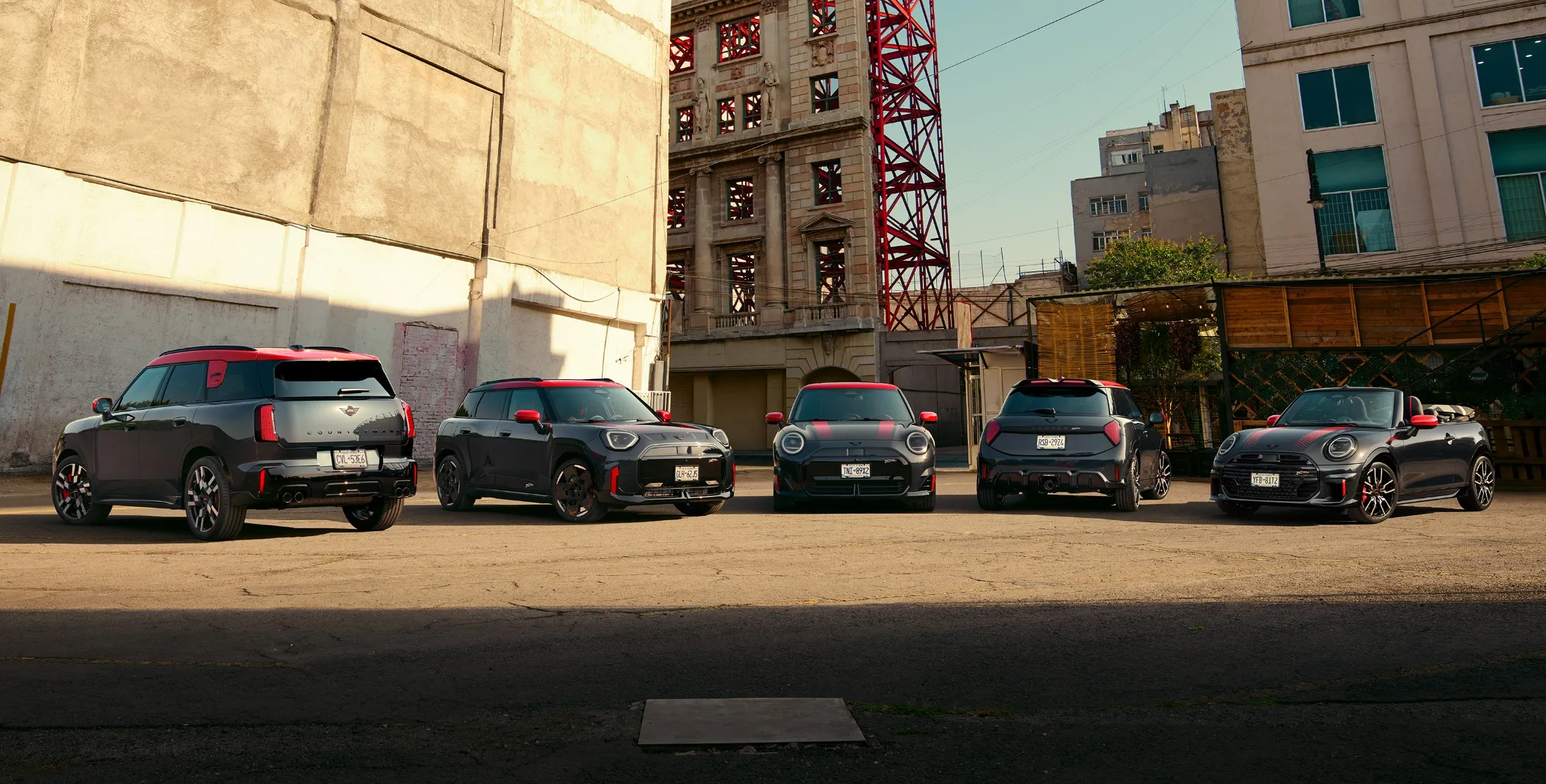 Modelle der MINI John Cooper Works Serie.
