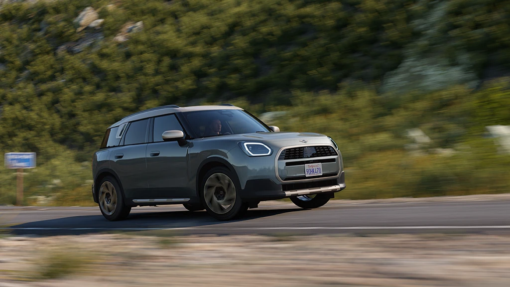Der MINI Countryman während der Fahrt.