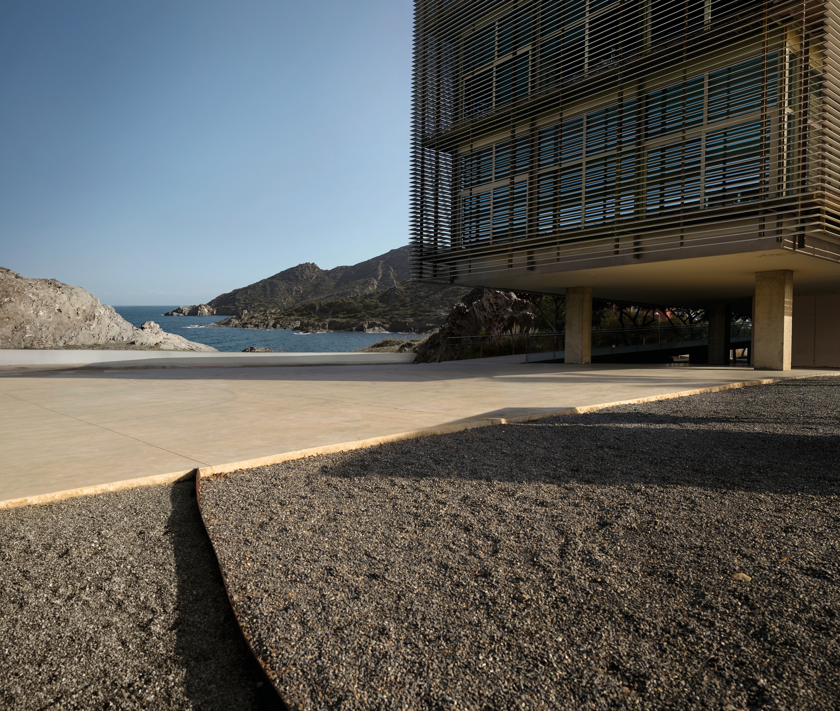 Ein modernes Bürogebäude