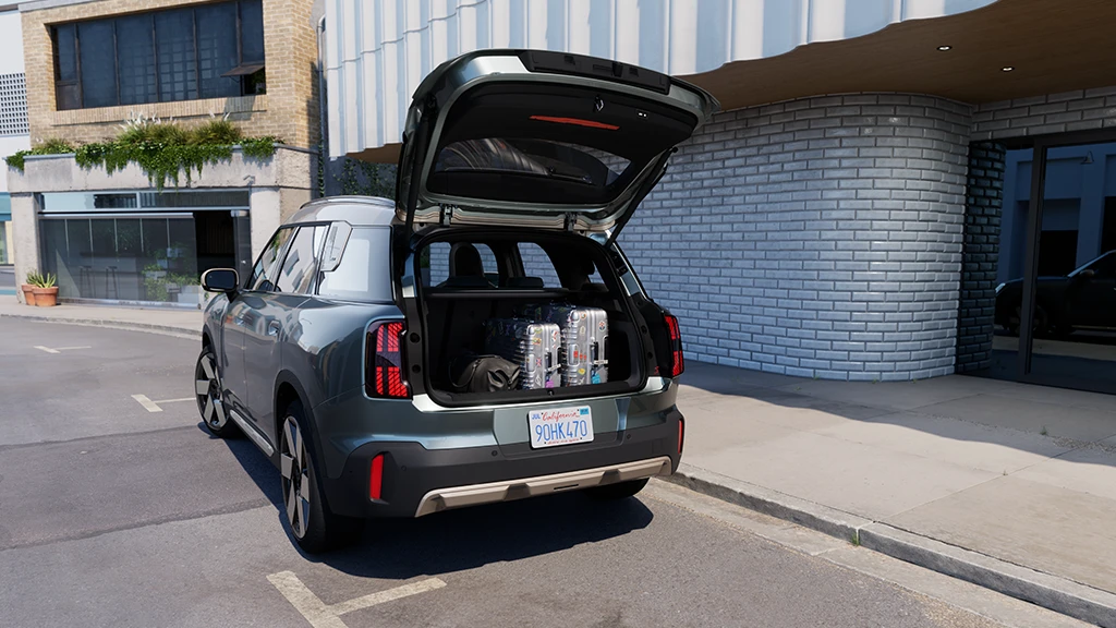 Offener Kofferraum des MINI Countryman.
