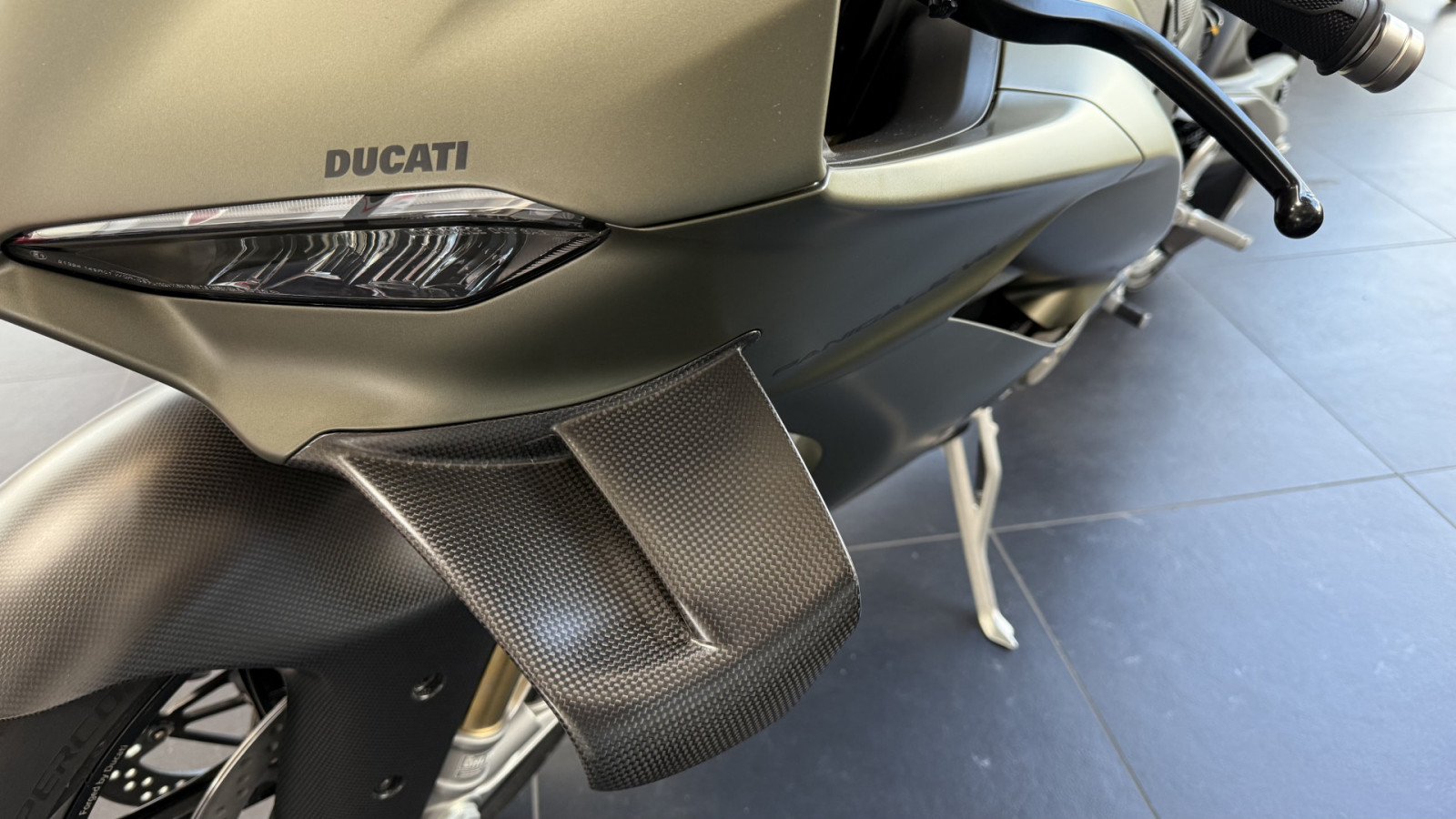 DUCATI Panigale V4 S "Storm" – Produktfoto 5