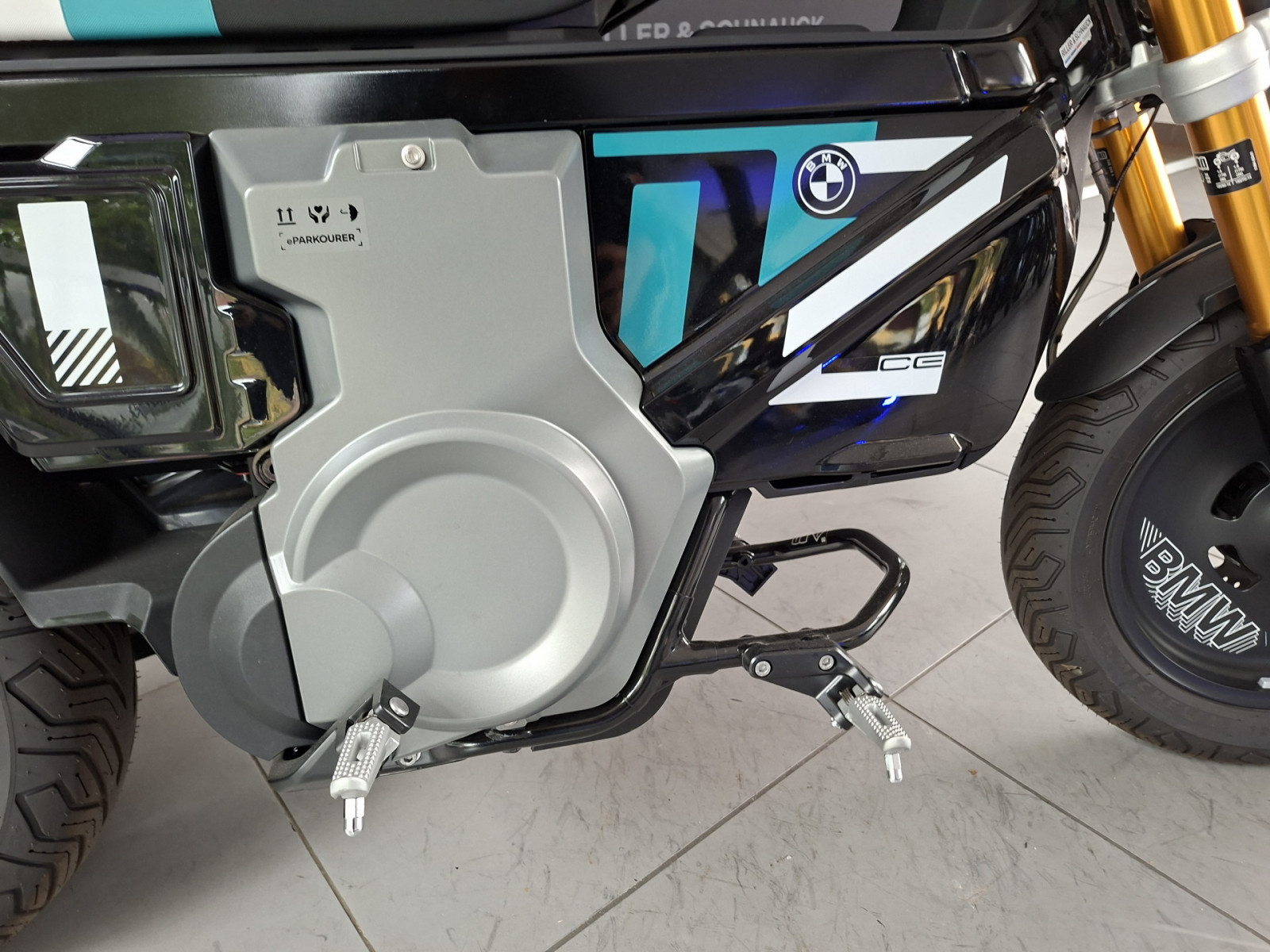 BMW CE 02 AM – Produktfoto 3