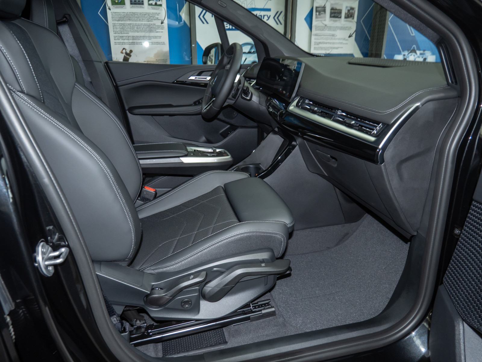 BMW 218d Active Tourer M-Sport – Produktfoto 7