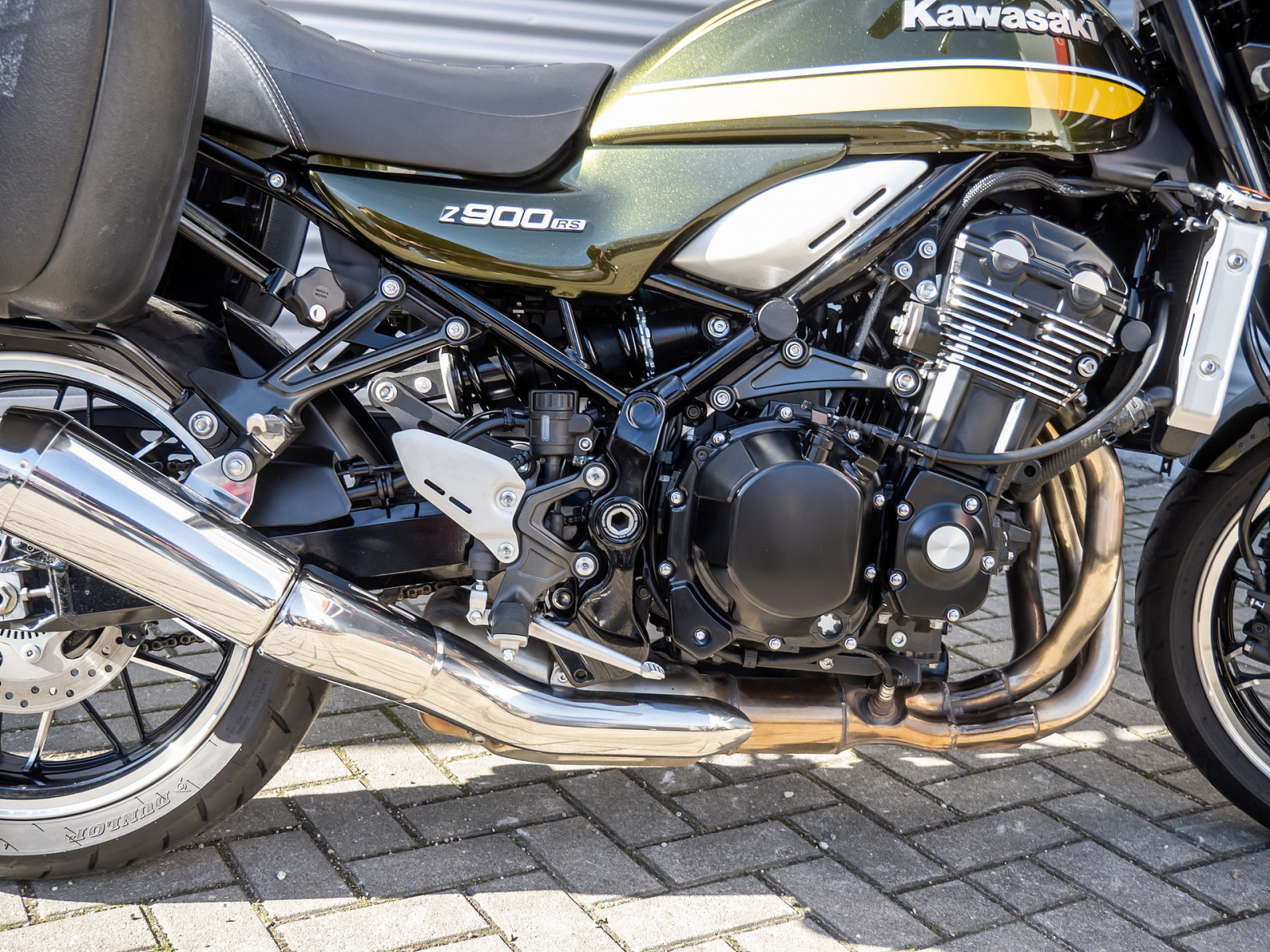 Kawasaki Z 900 RS – Produktfoto 4