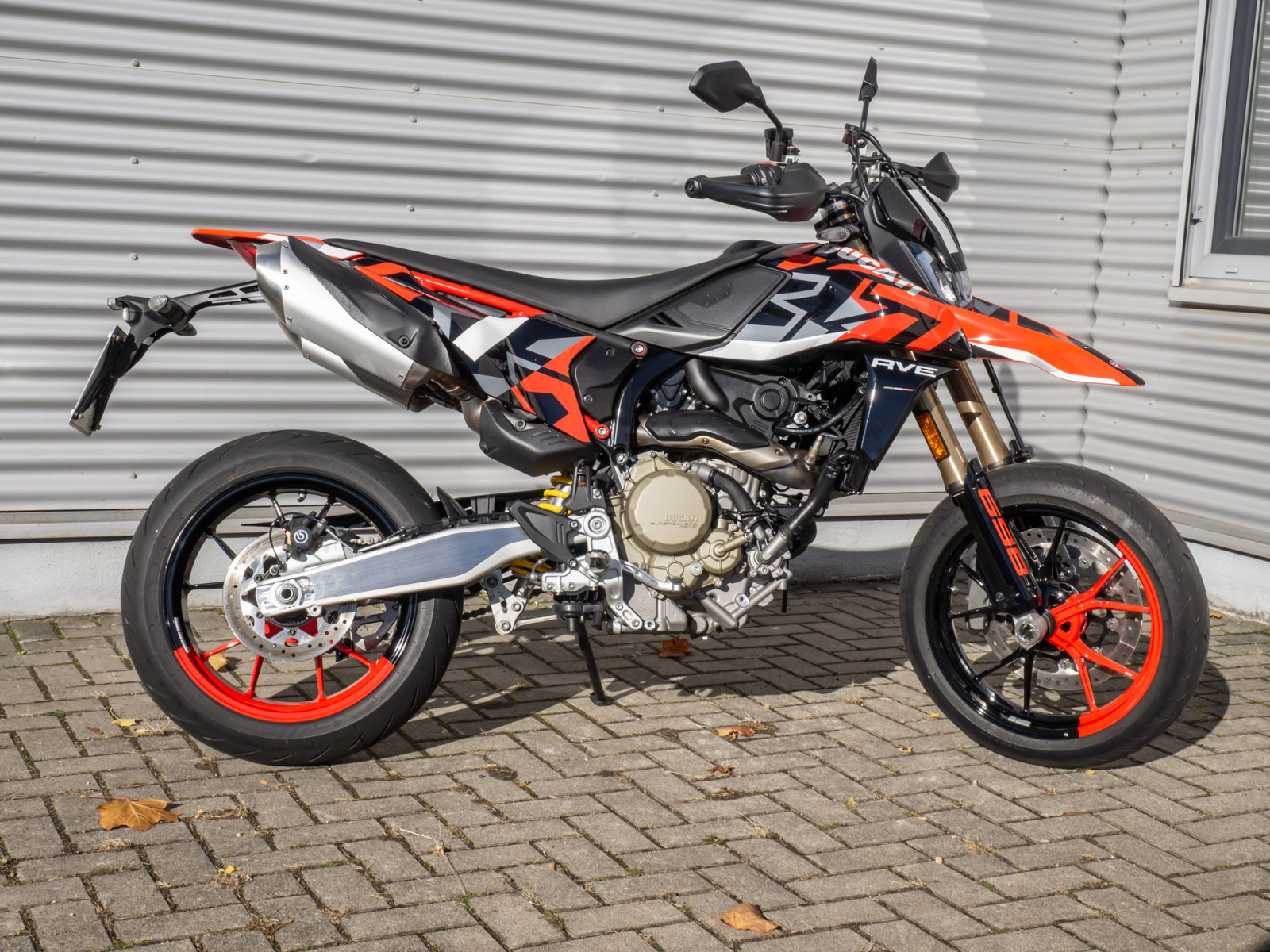 DUCATI Hypermotard 698 RVE – Produktfoto 3