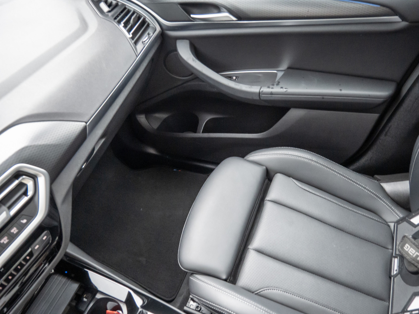 BMW X3 xDrive 30e M-Sport – Produktfoto 17