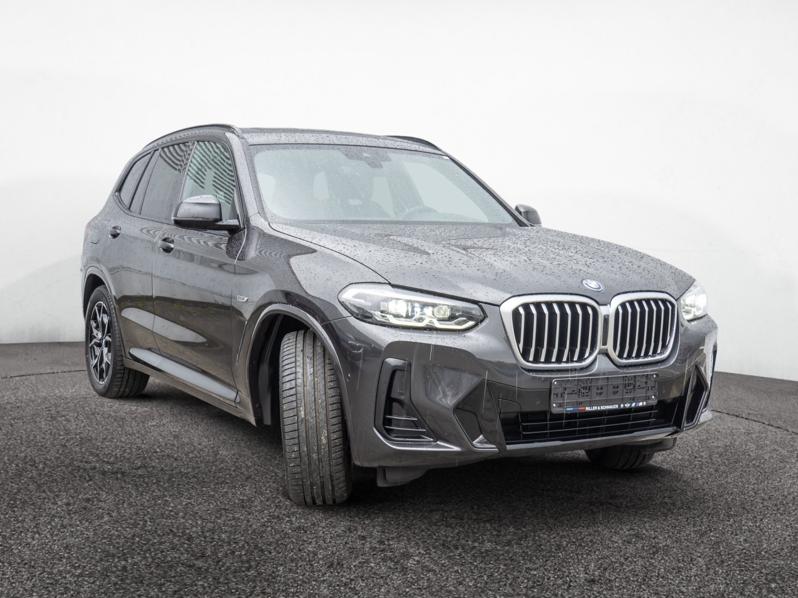 BMW X3 xDrive 30e M-Sport – Produktfoto 3