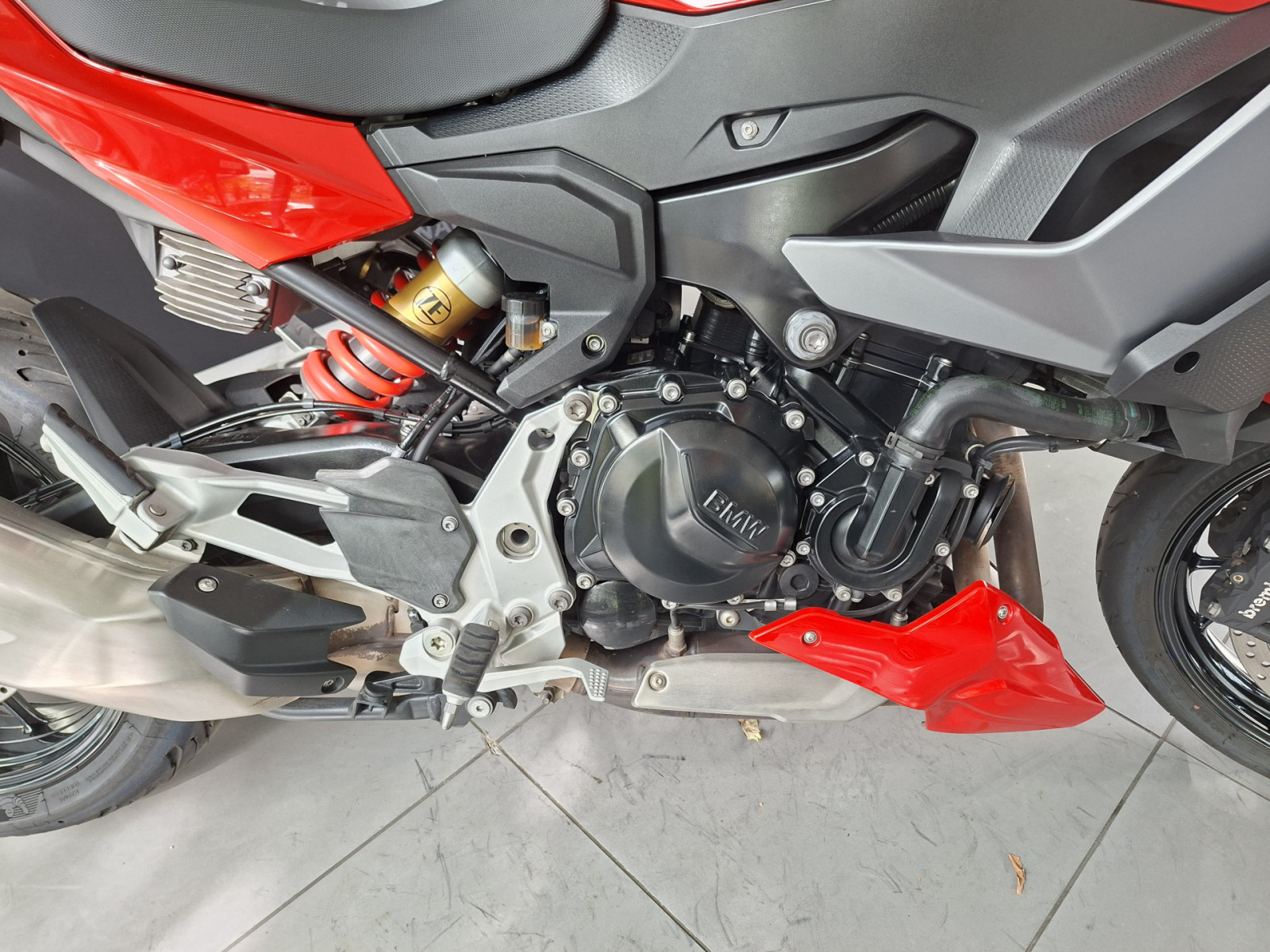 BMW F 900 XR – Produktfoto 11