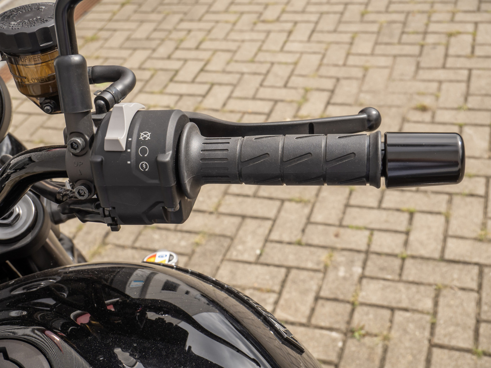 Kawasaki Z 900 RS – Produktfoto 4