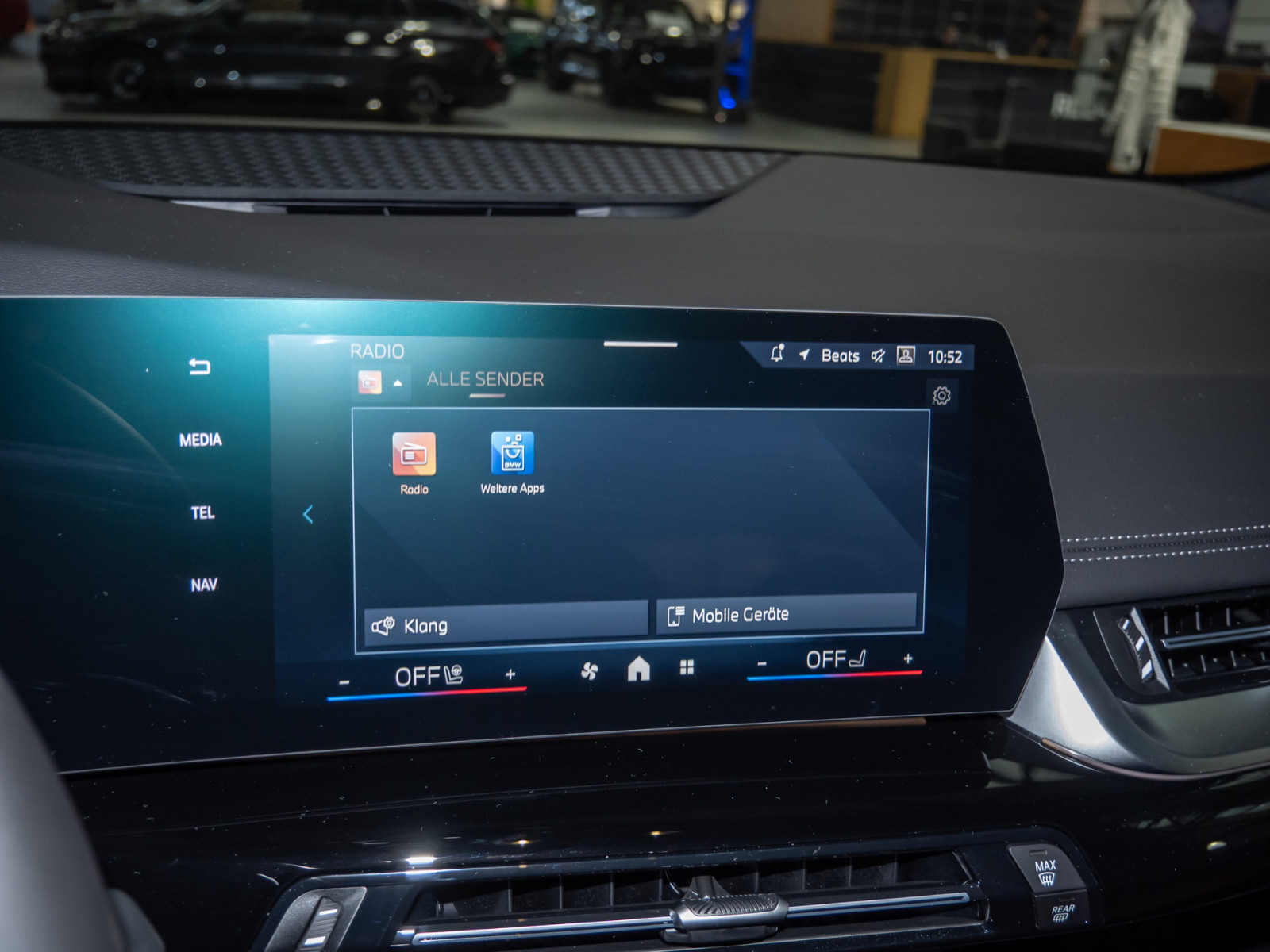 BMW 220i Active Tourer M-Sport – Produktfoto 13