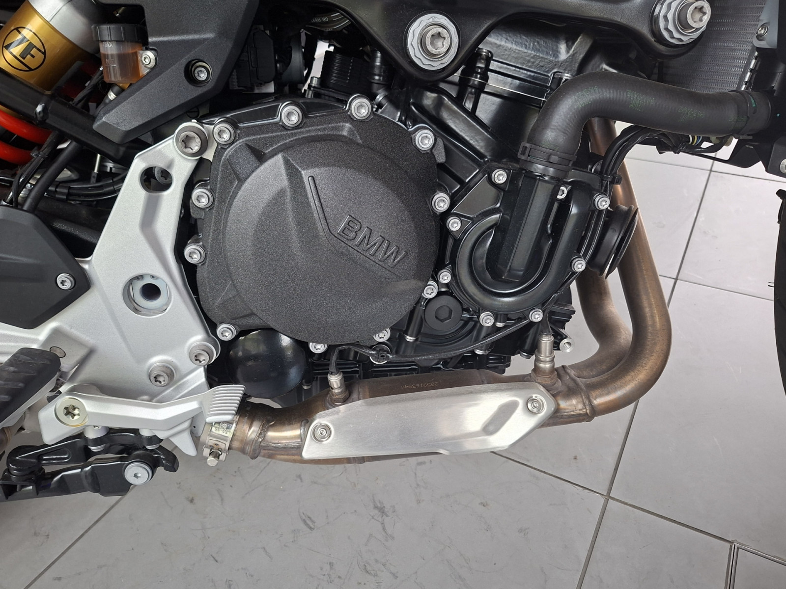BMW F 900 R A2 – Produktfoto 4