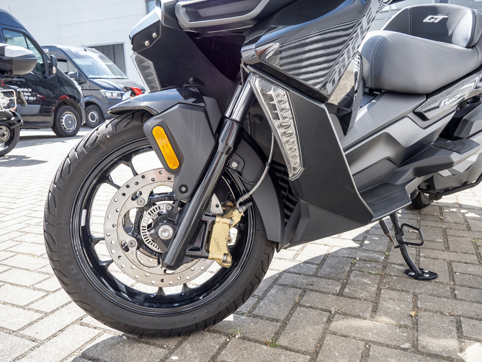 BMW C 400 GT Triple Black – Produktfoto 14