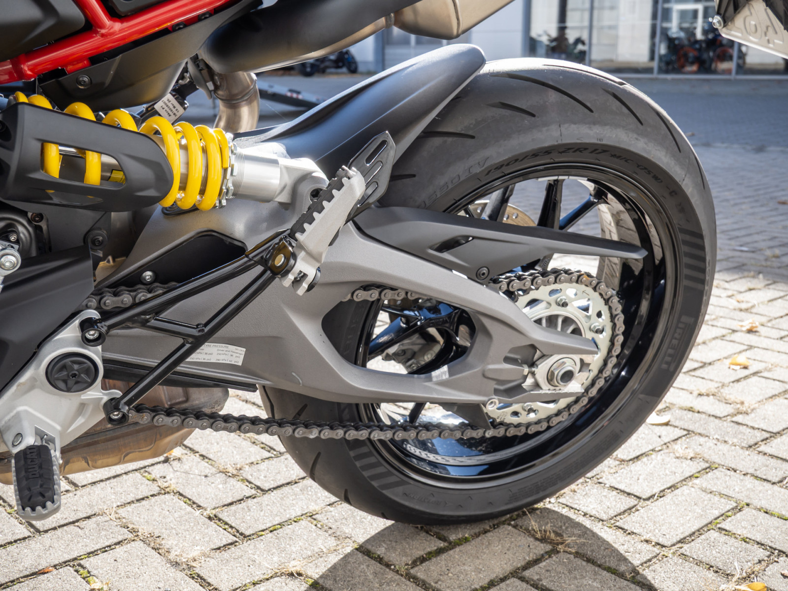 DUCATI Hypermotard V2 35 kW – Produktfoto 12