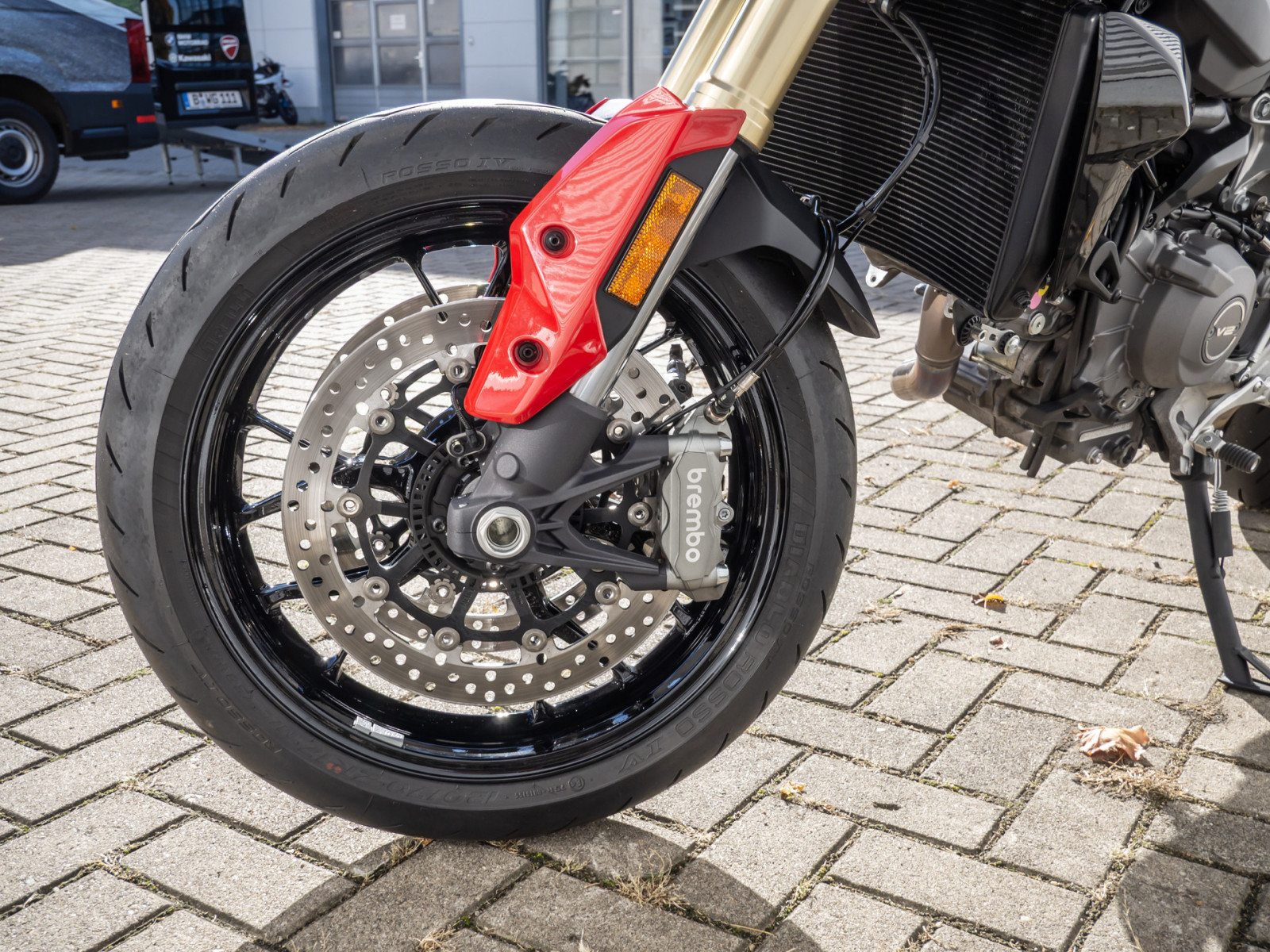 DUCATI Hypermotard V2 35 kW – Produktfoto 14