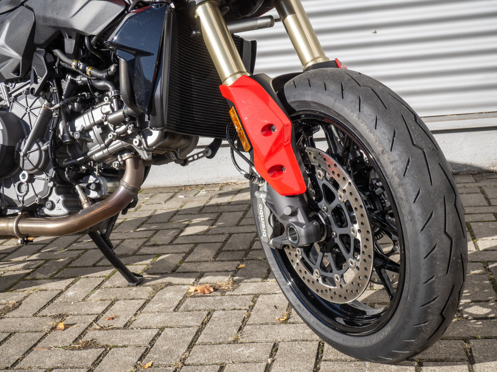 DUCATI Hypermotard V2 35 kW – Produktfoto 4
