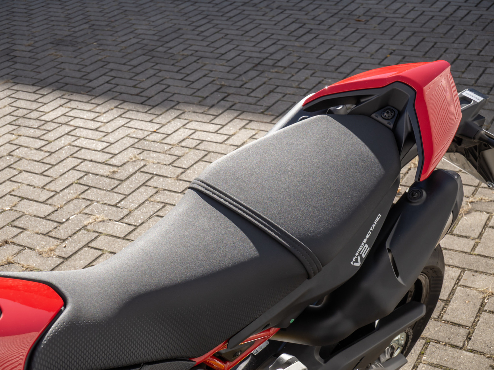 DUCATI Hypermotard V2 35 kW – Produktfoto 8