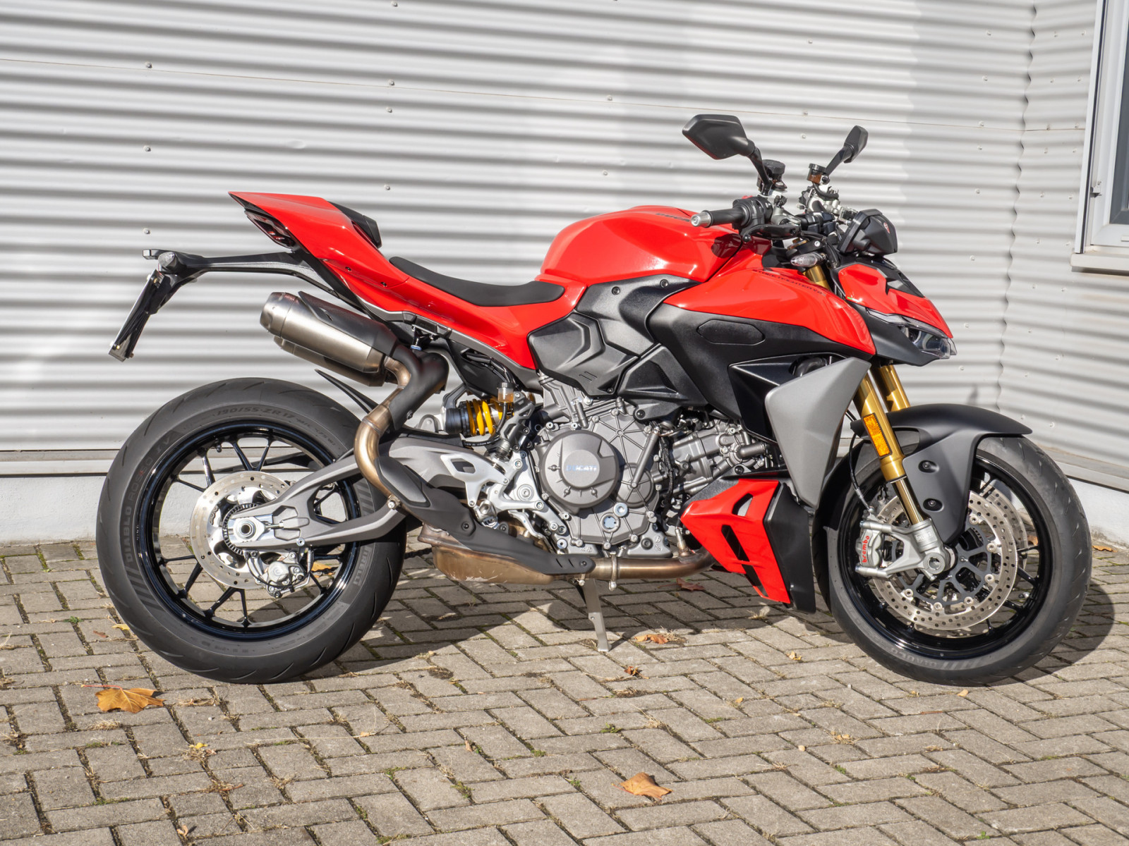 DUCATI Streetfighter V2 S – Produktfoto 3