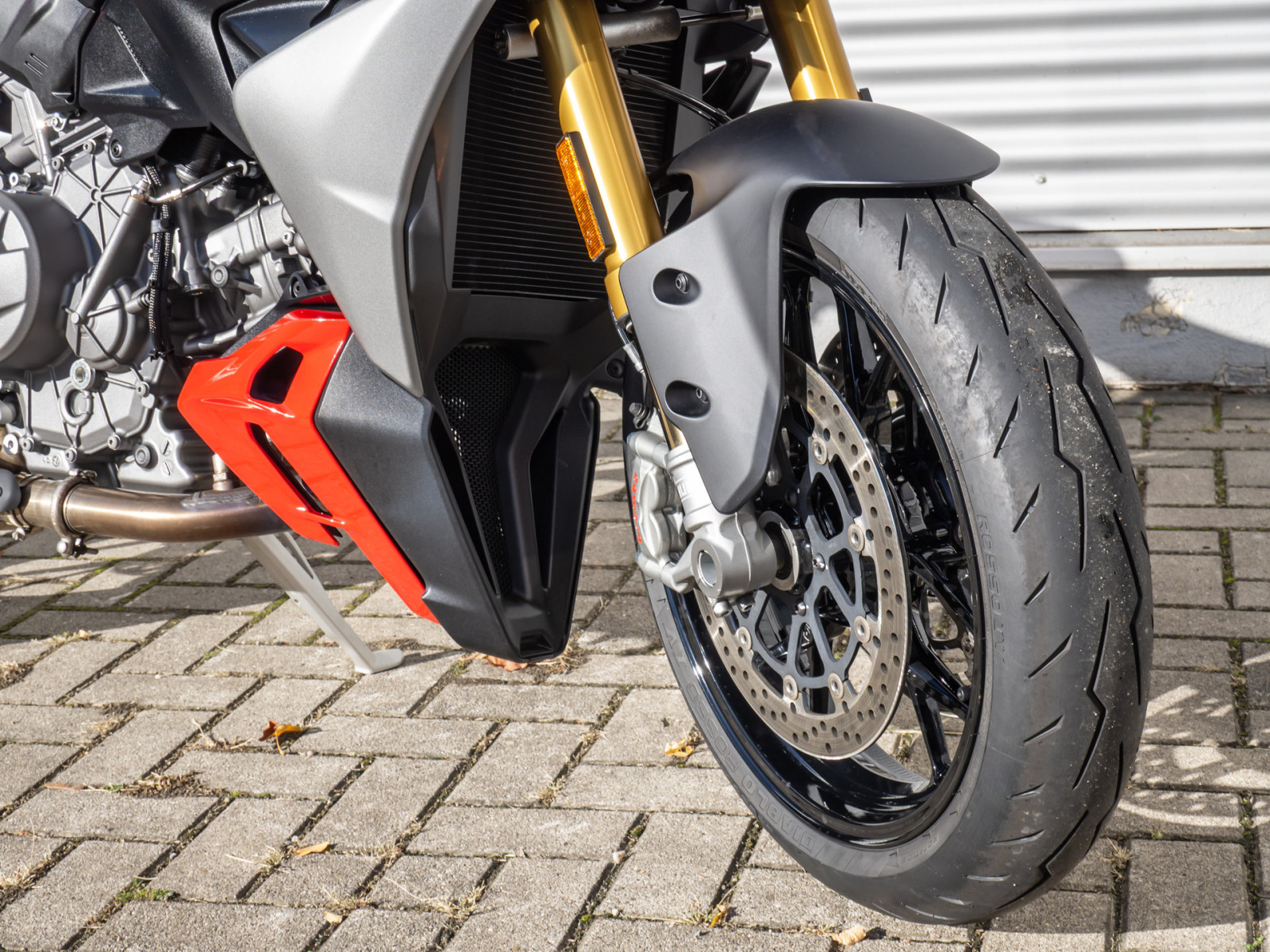 DUCATI Streetfighter V2 S – Produktfoto 4