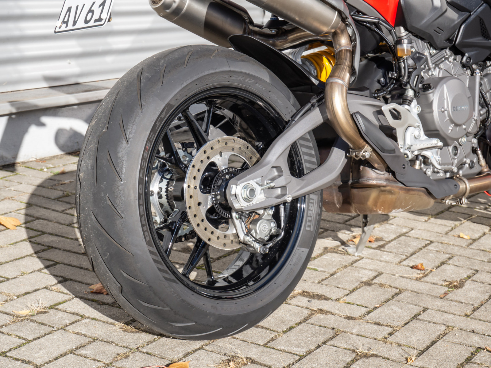 DUCATI Streetfighter V2 S – Produktfoto 6