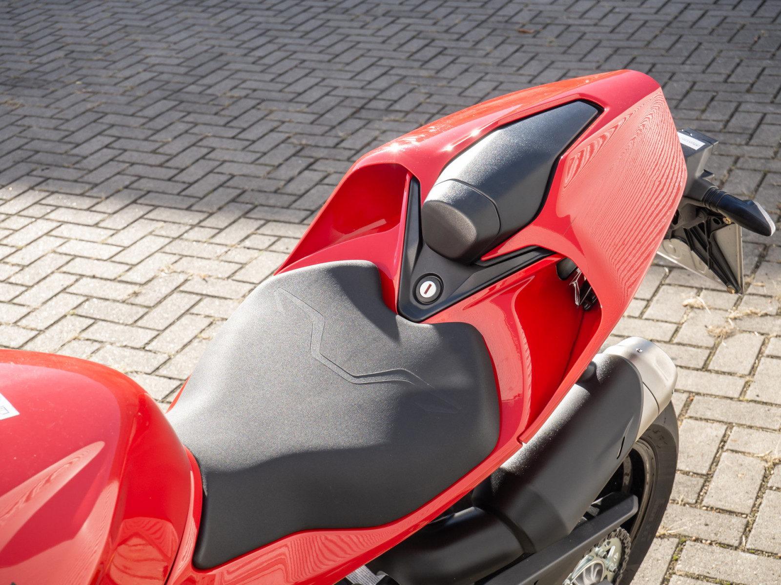 DUCATI Streetfighter V2 S – Produktfoto 8
