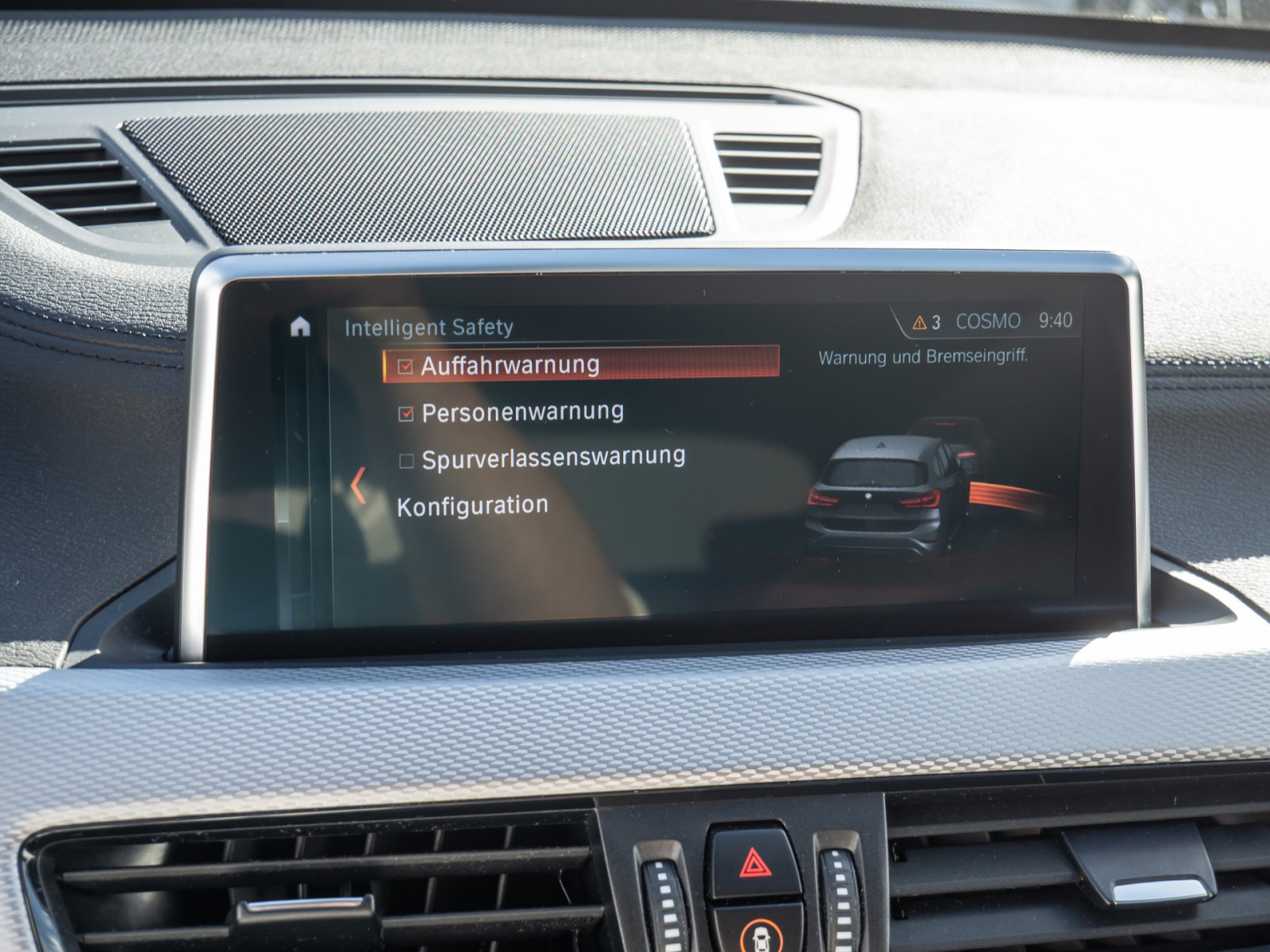 BMW X1 xDrive 20i M-Sport – Produktfoto 11