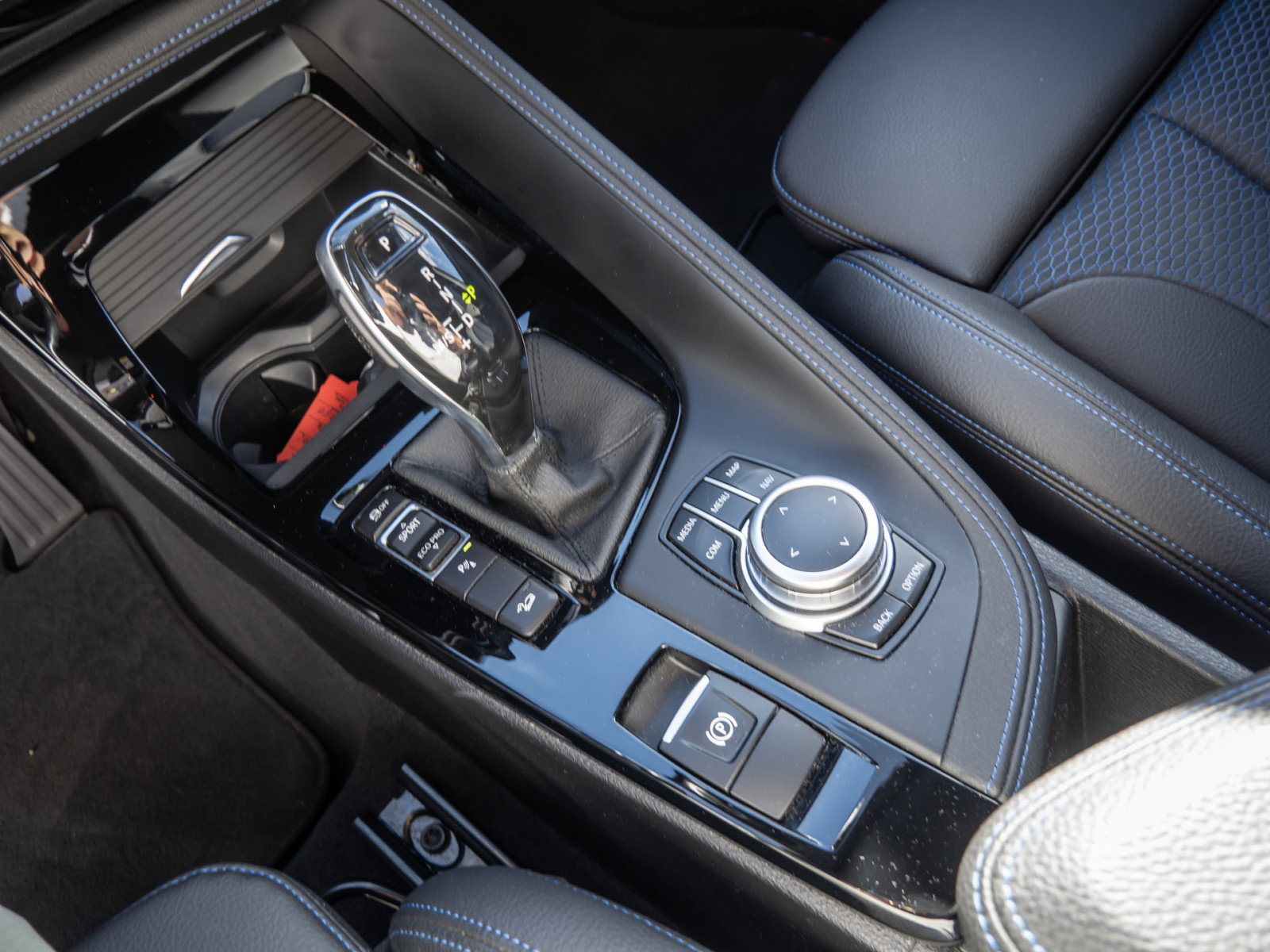 BMW X1 xDrive 20i M-Sport – Produktfoto 16