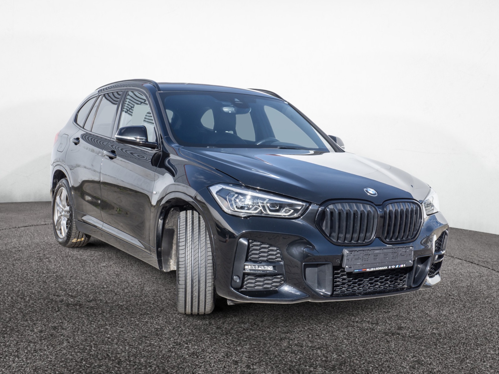 BMW X1 xDrive 20i M-Sport – Produktfoto 2