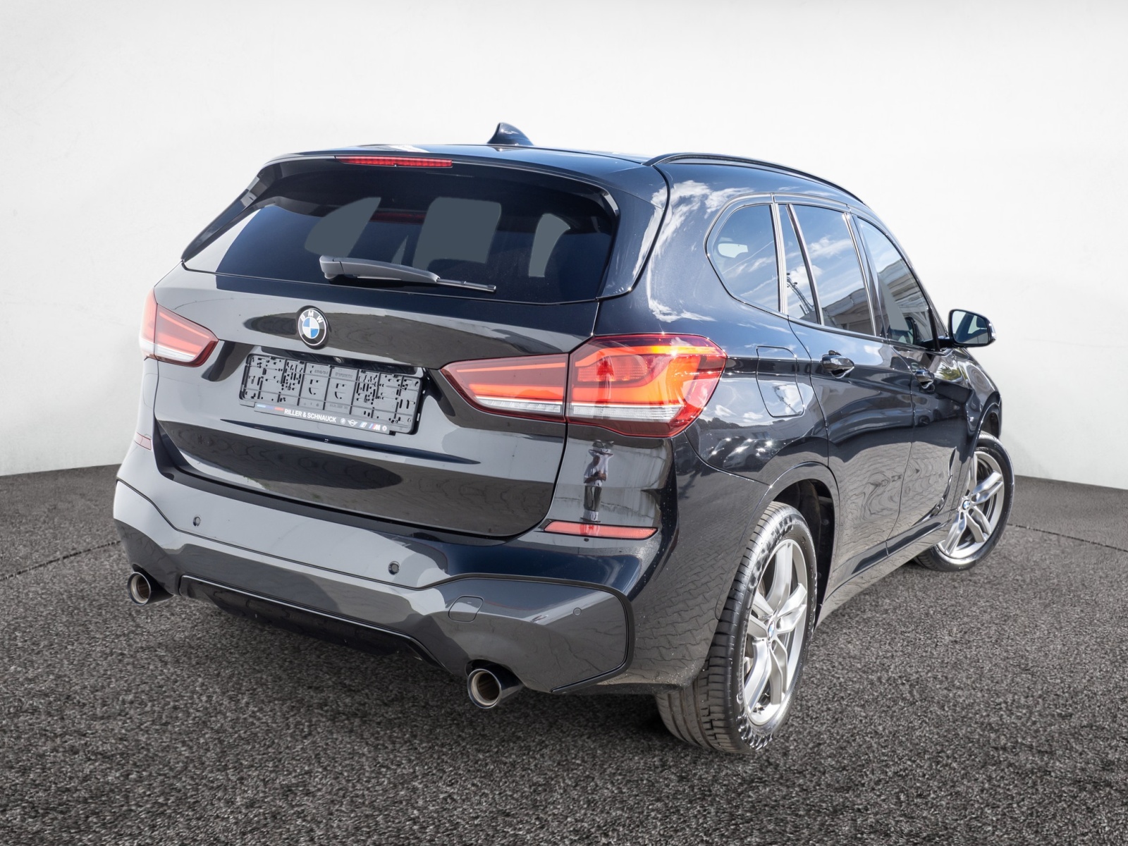 BMW X1 xDrive 20i M-Sport – Produktfoto 3