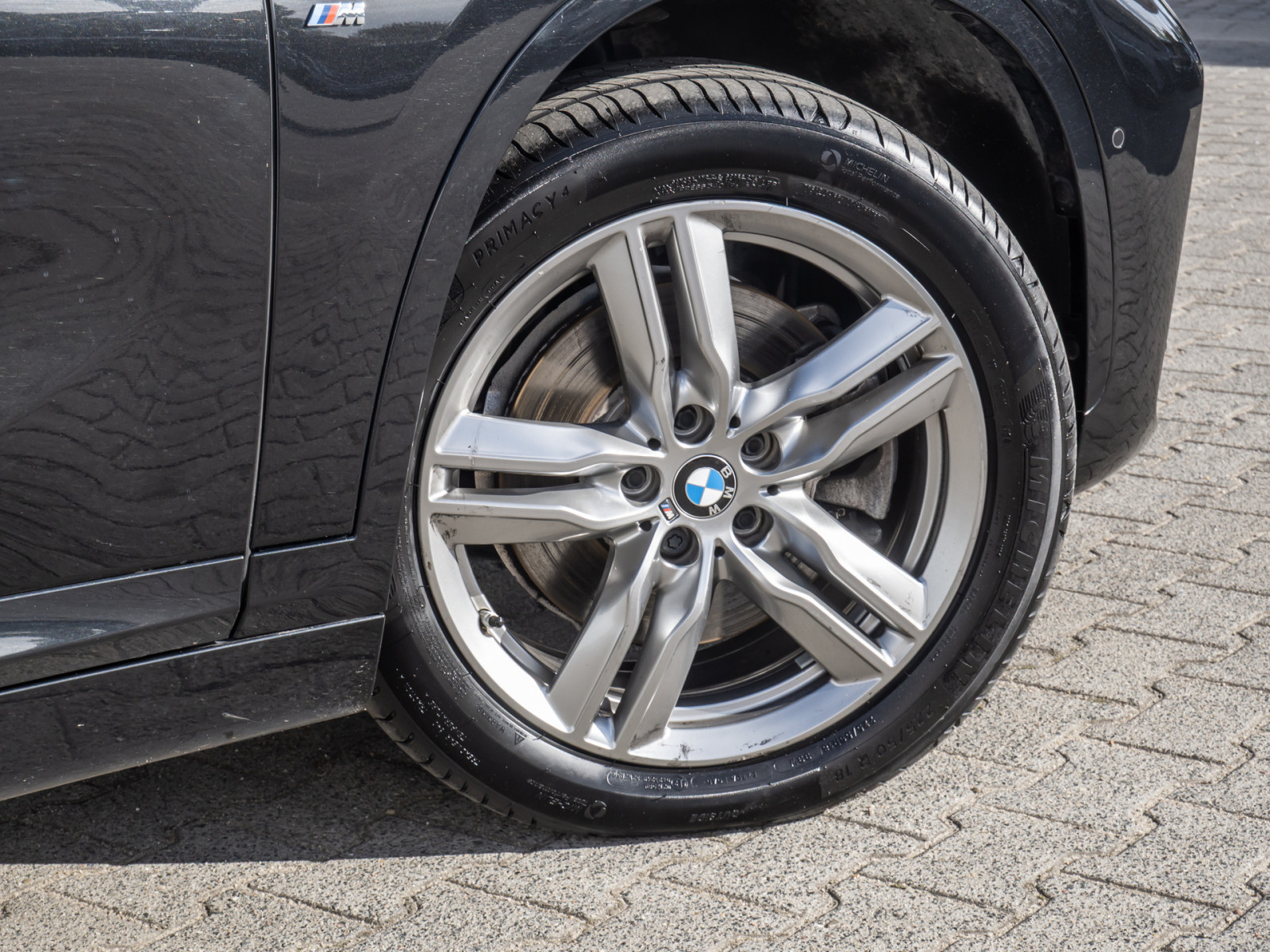 BMW X1 xDrive 20i M-Sport – Produktfoto 5