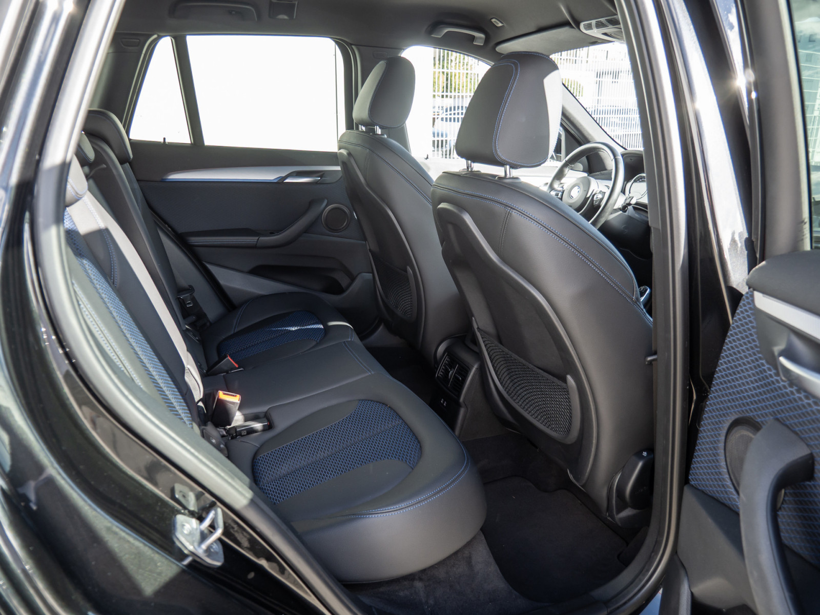 BMW X1 xDrive 20i M-Sport – Produktfoto 7