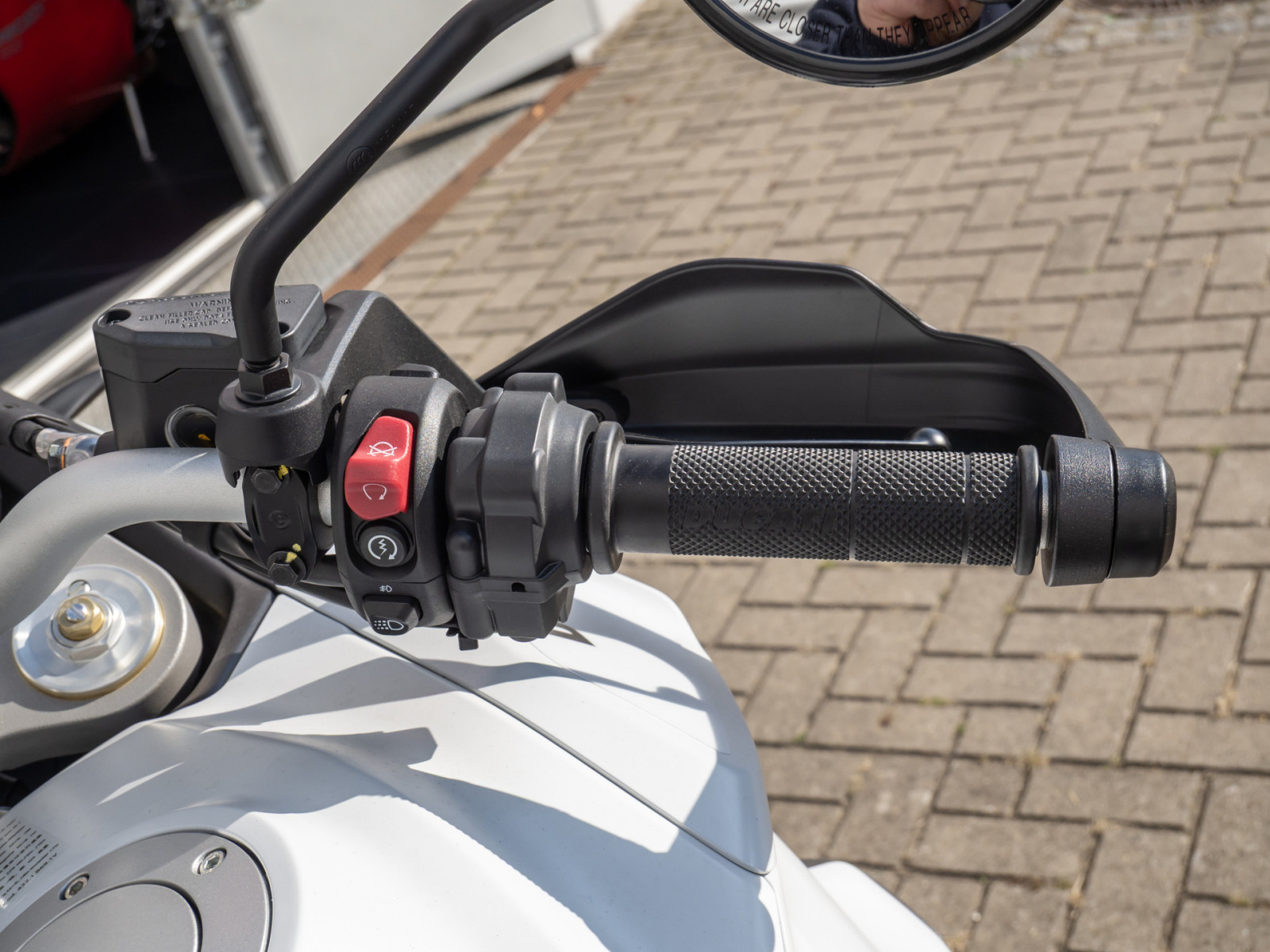 DUCATI Desert X – Produktfoto 11