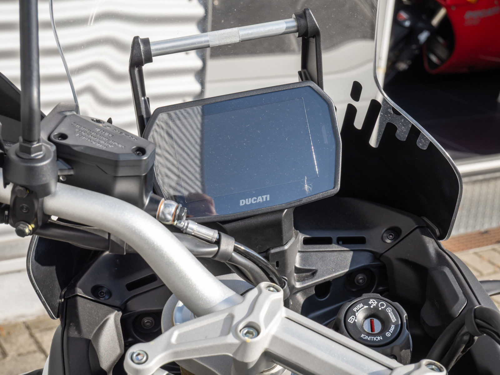DUCATI Desert X – Produktfoto 9