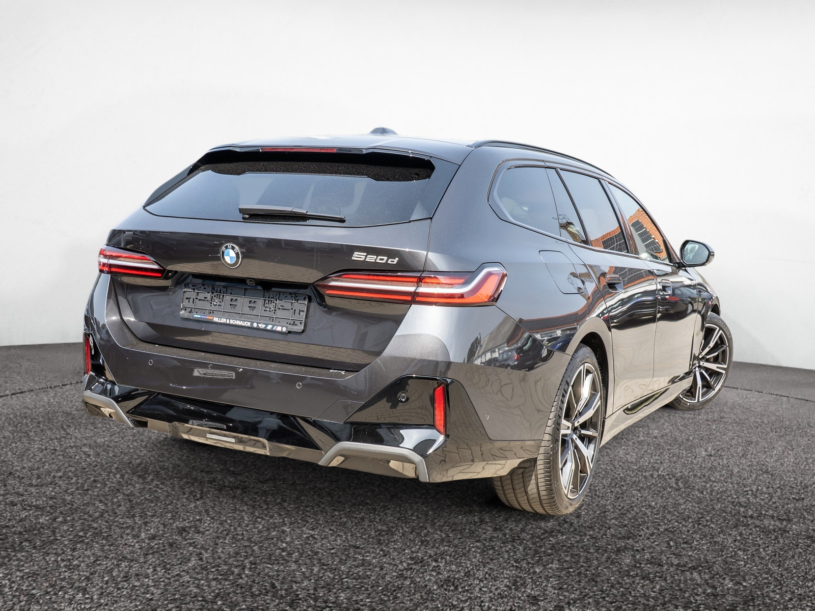 BMW 520d Touring M-Sport – Produktfoto 3
