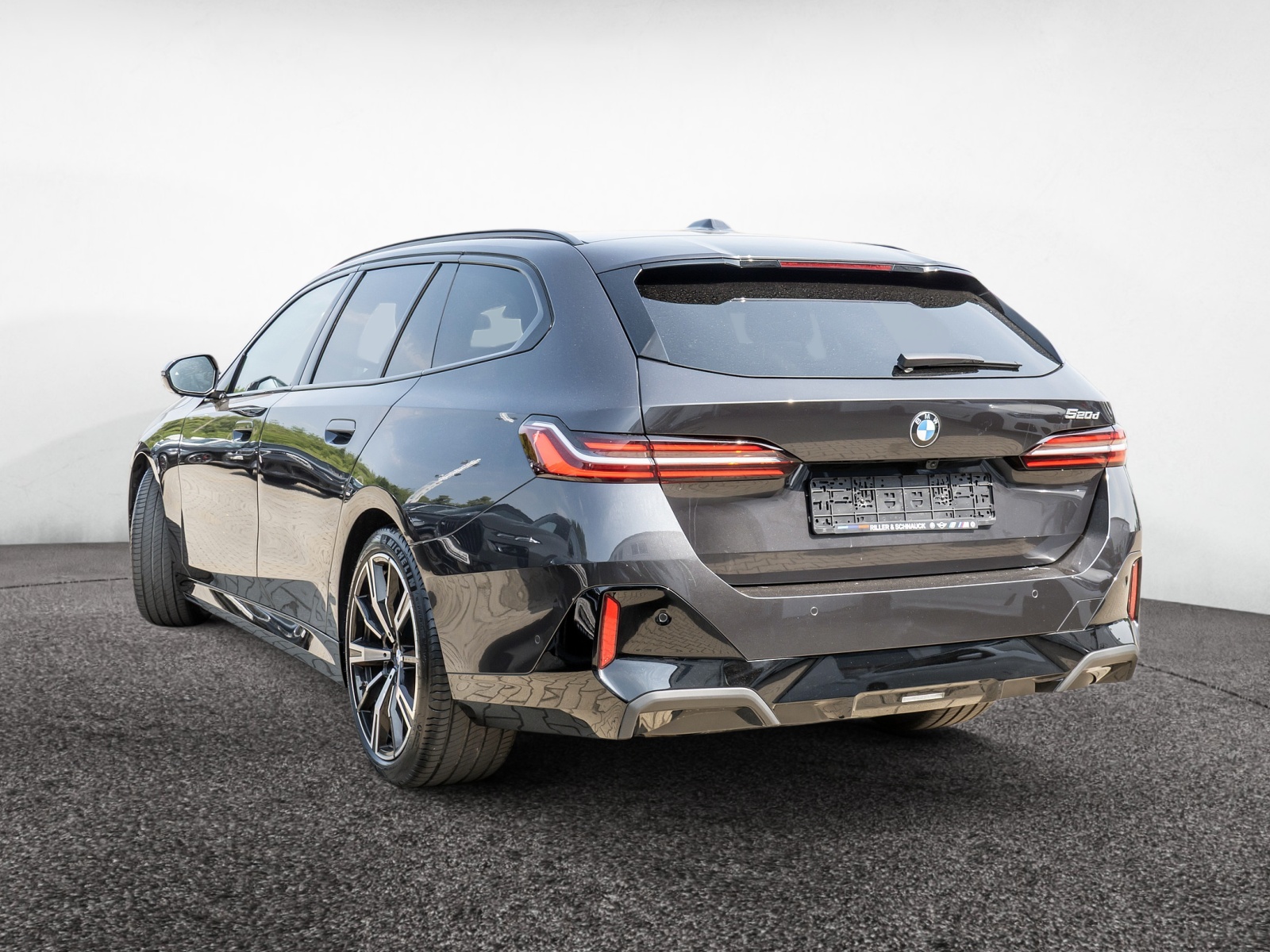 BMW 520d Touring M-Sport – Produktfoto 4