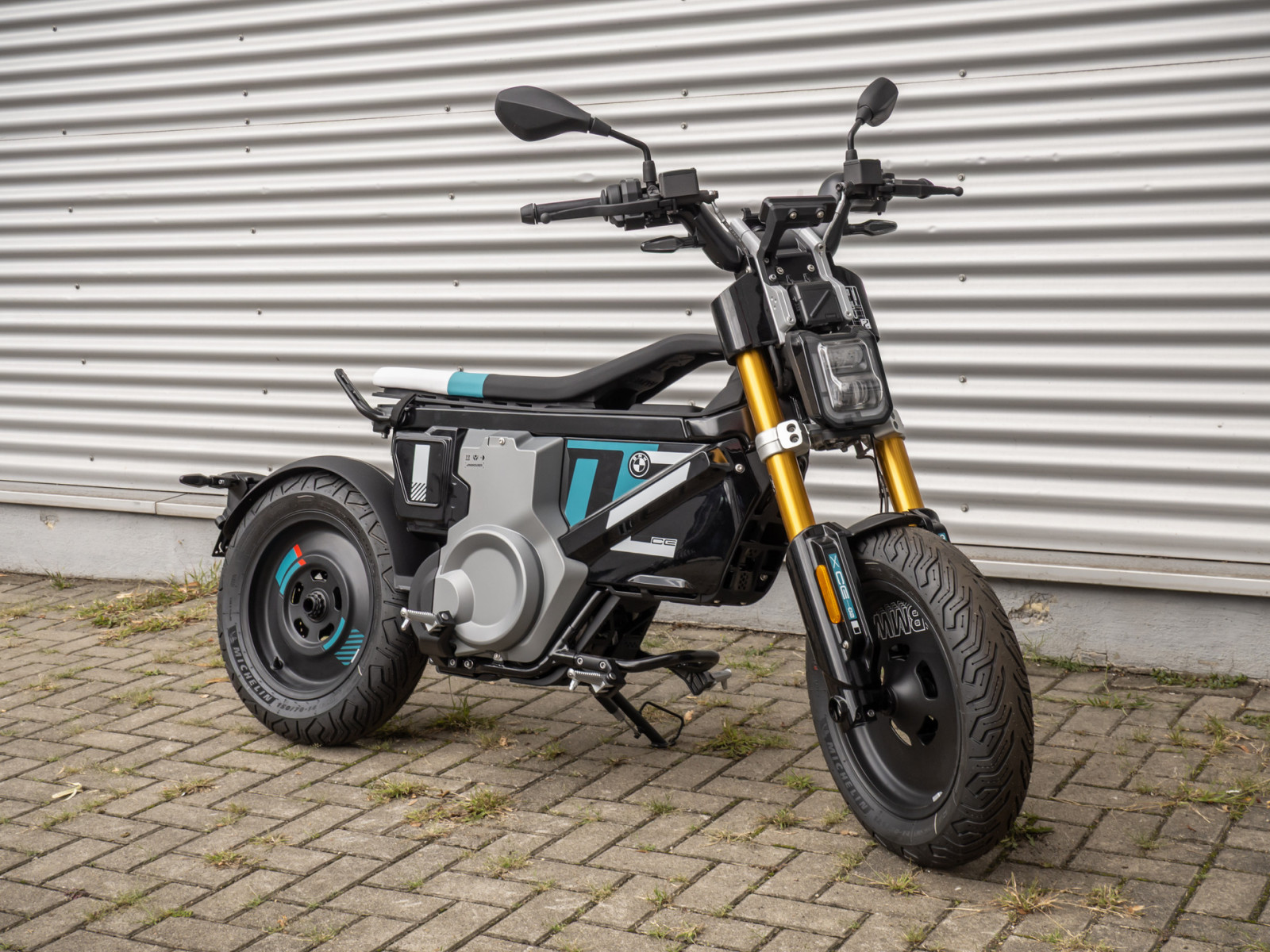 BMW CE 02 AM – Produktfoto 1