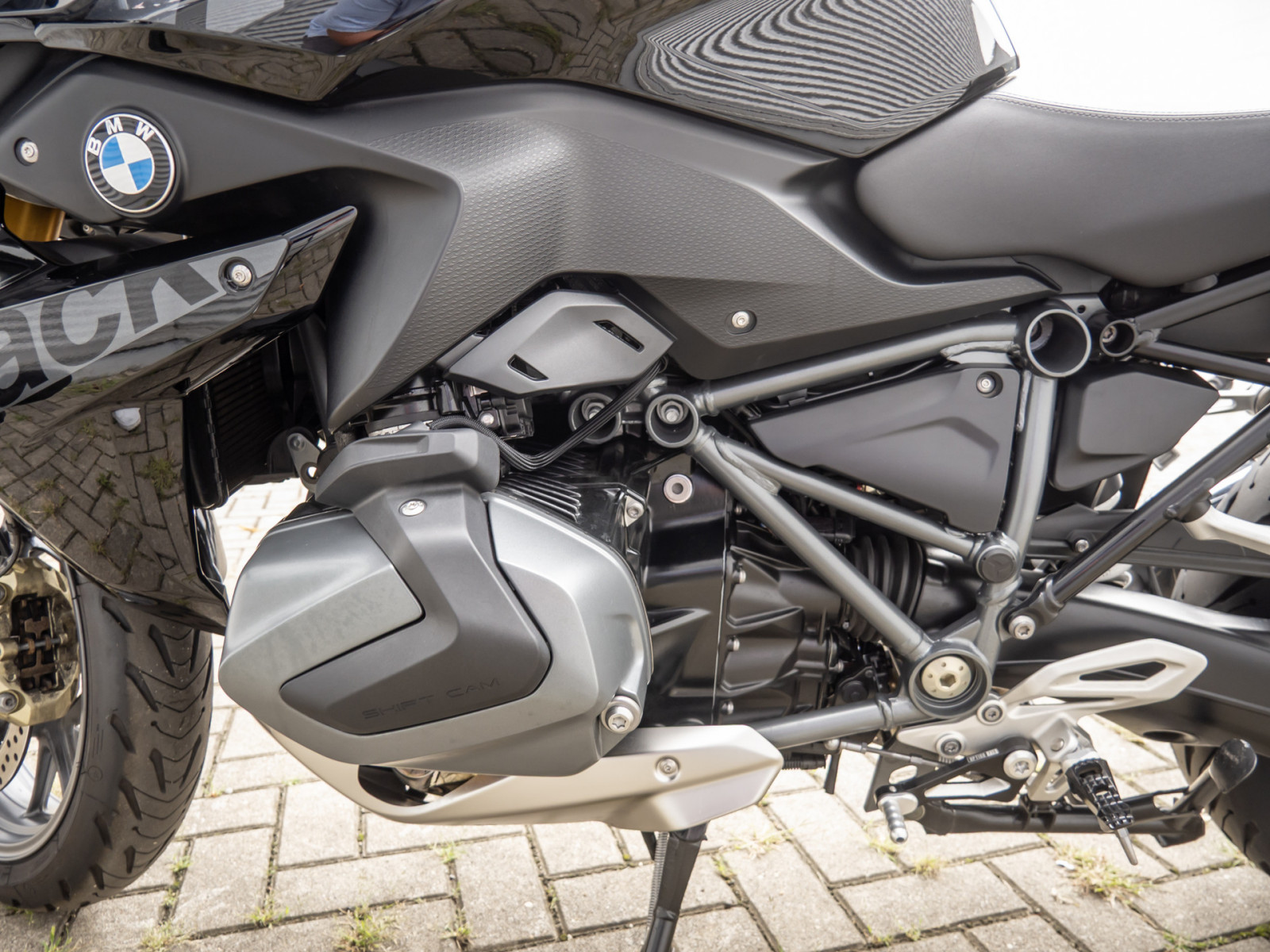 BMW R 1250 RS Triple Black – Produktfoto 12