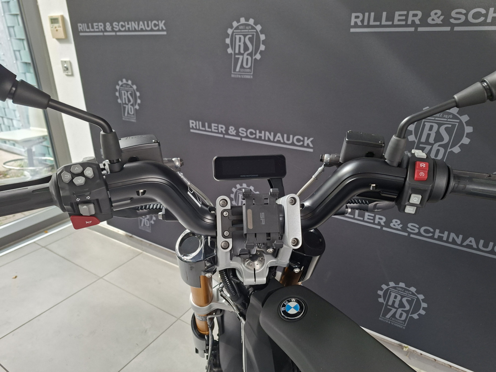 BMW CE 02 – Produktfoto 9
