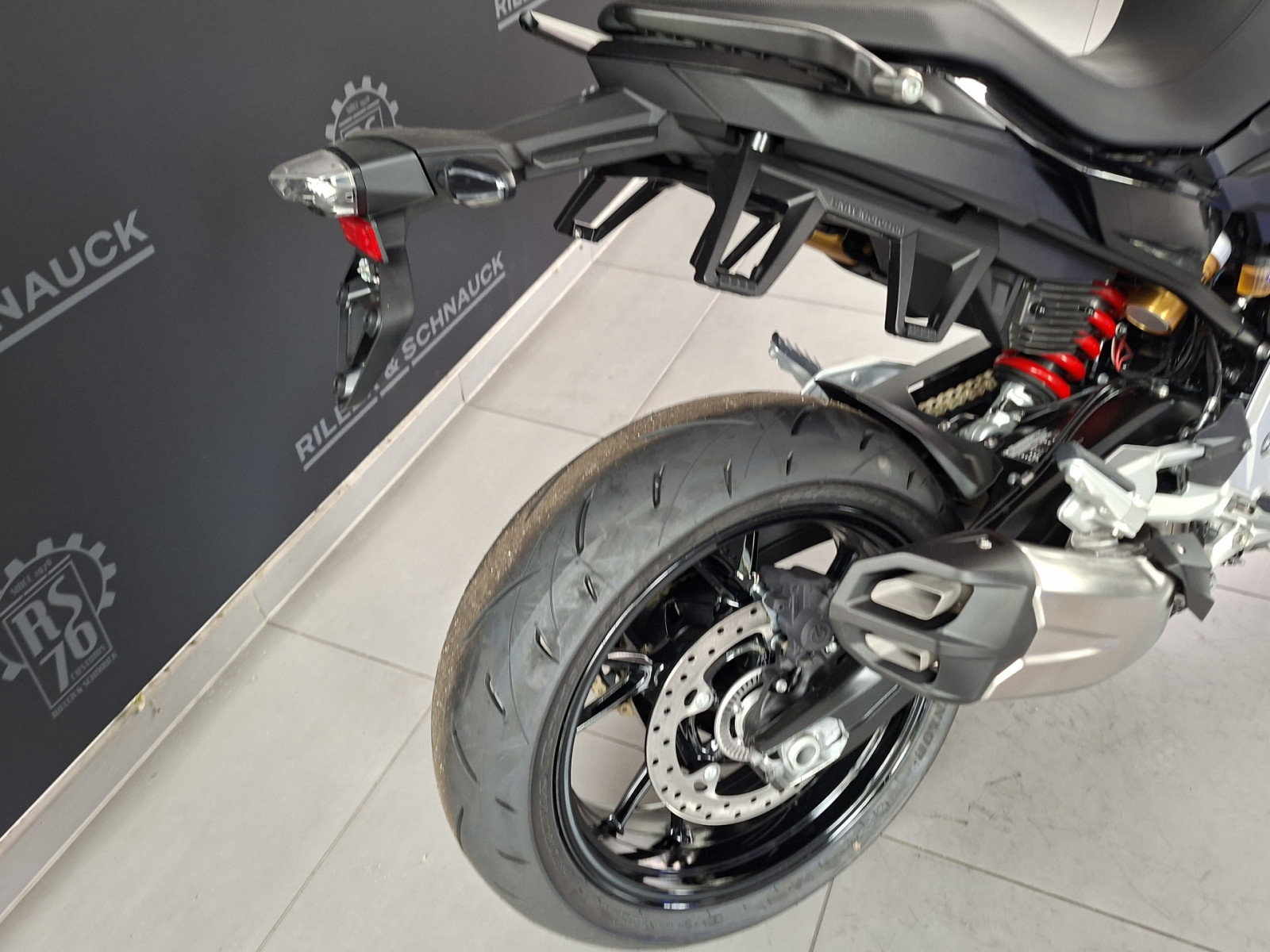 BMW F 900 R – Produktfoto 4
