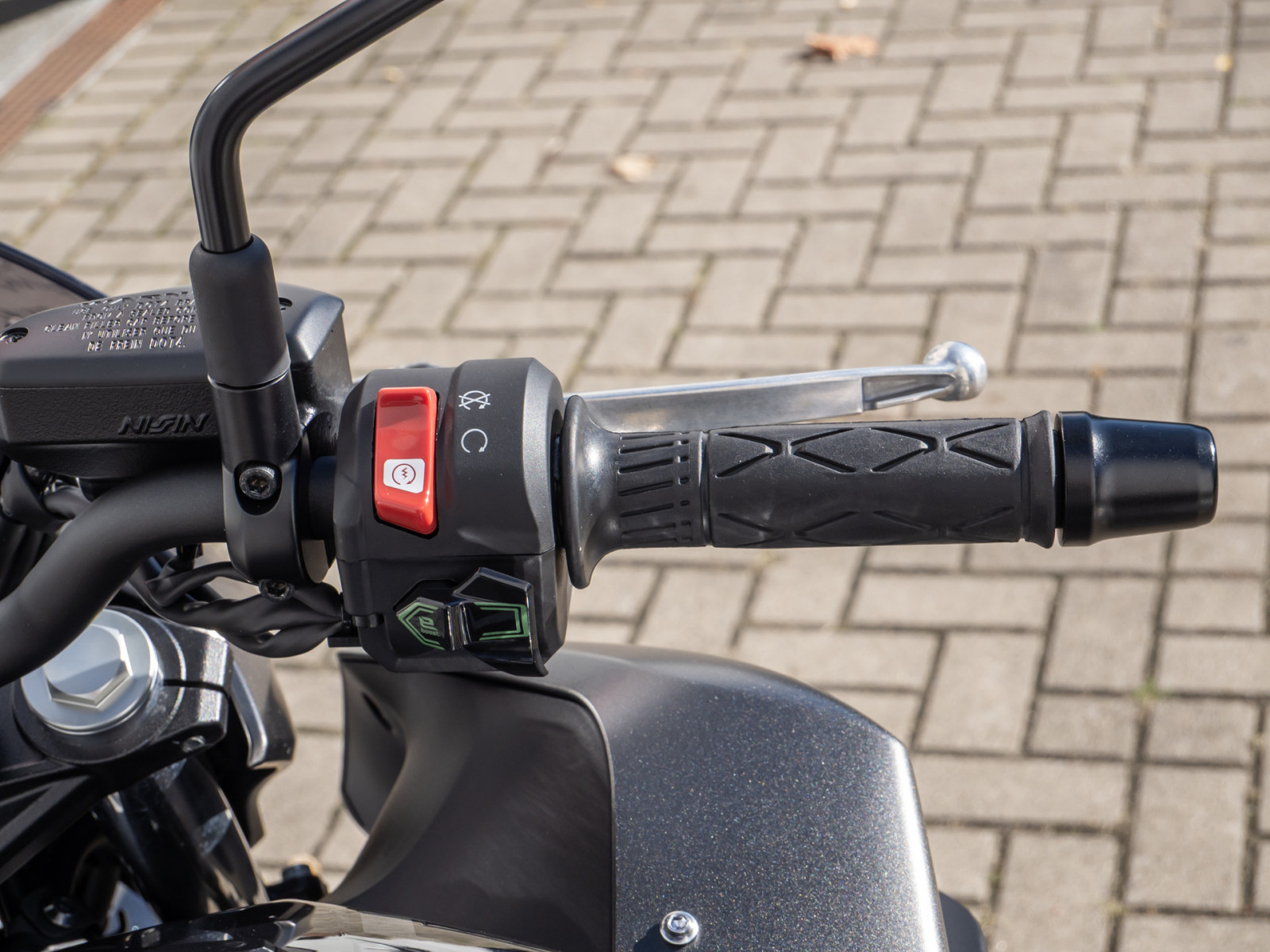 KAWASAKI Z7 Hybrid – Produktfoto 11