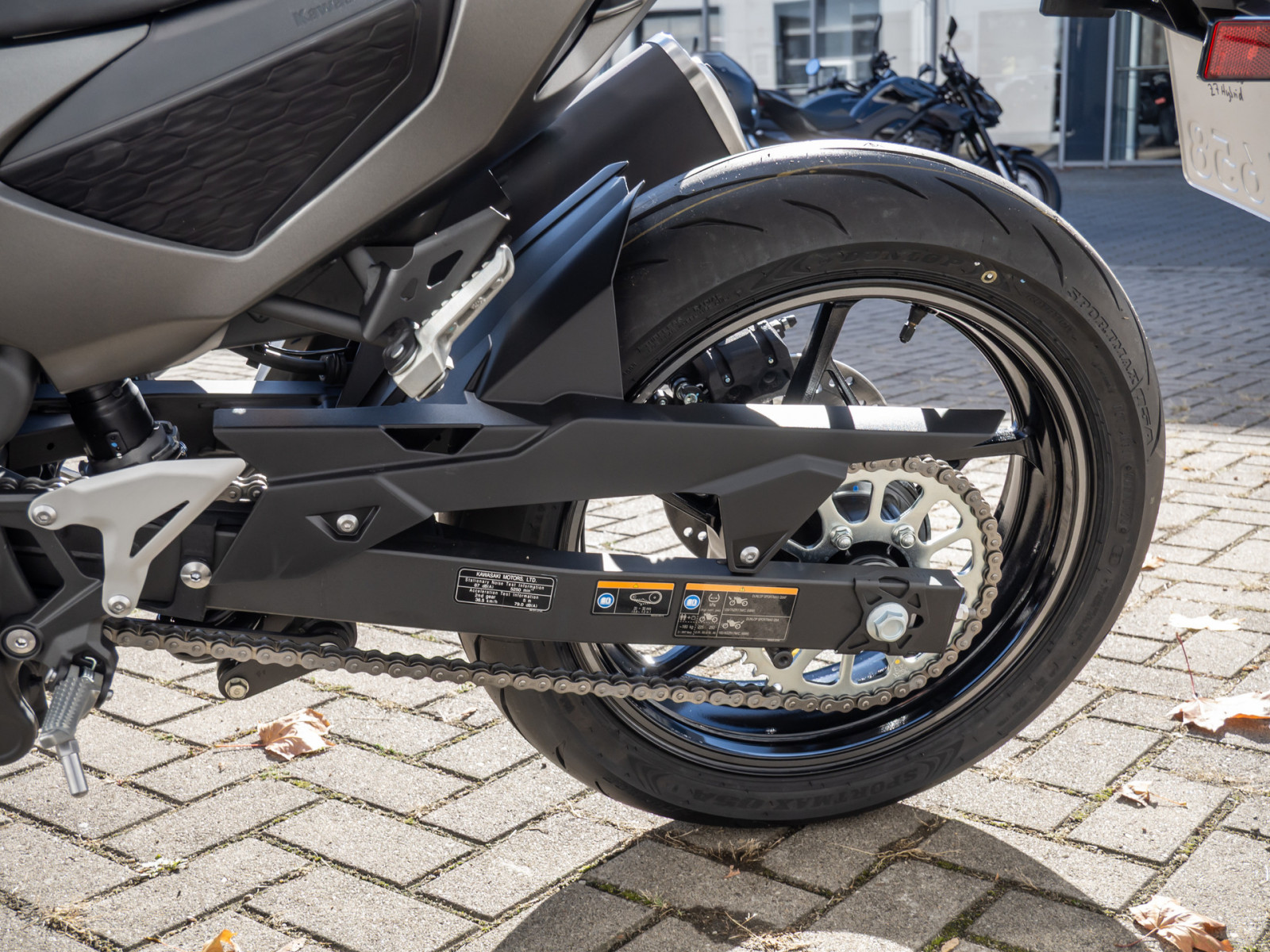 KAWASAKI Z7 Hybrid – Produktfoto 12