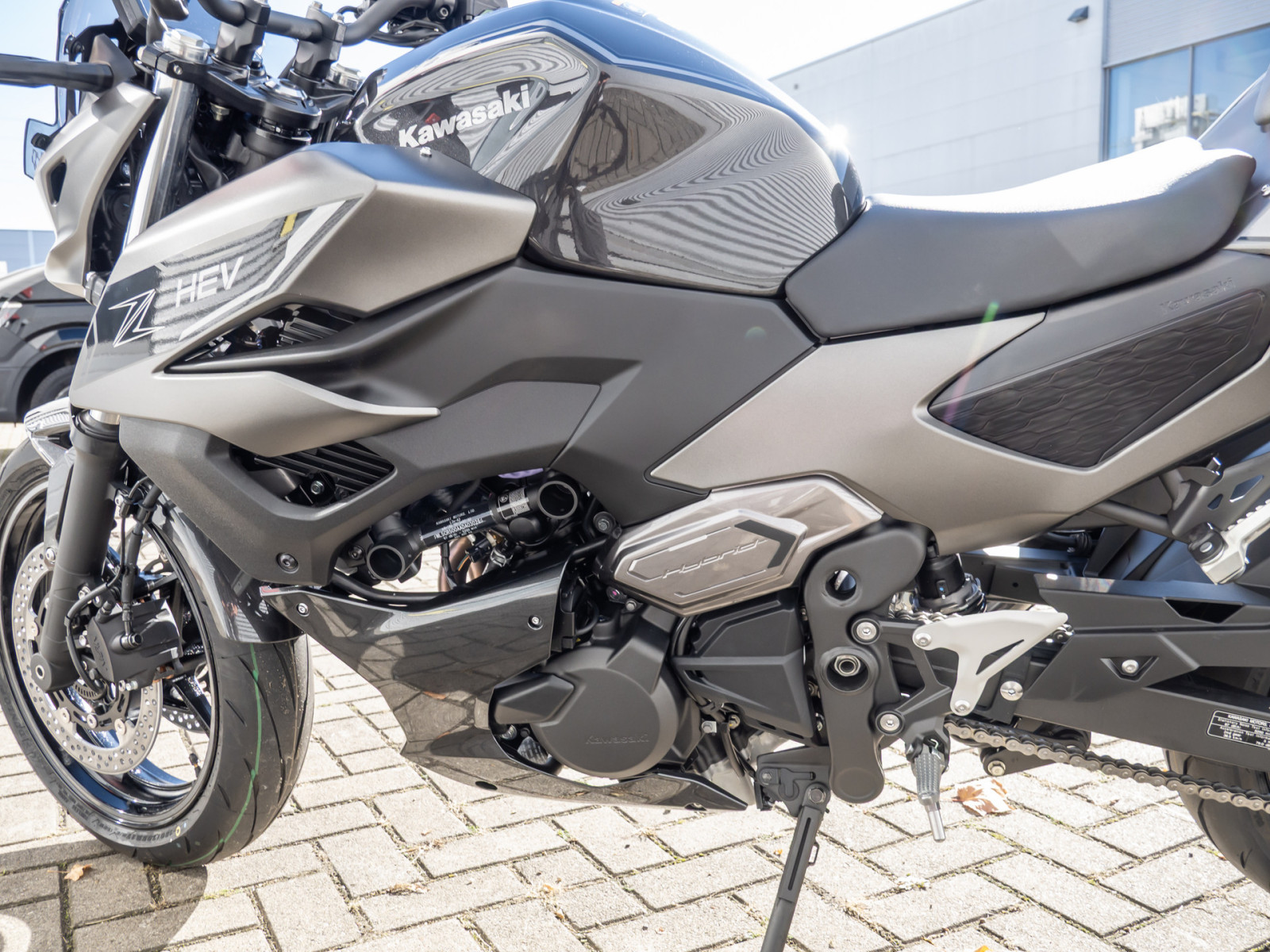 KAWASAKI Z7 Hybrid – Produktfoto 13