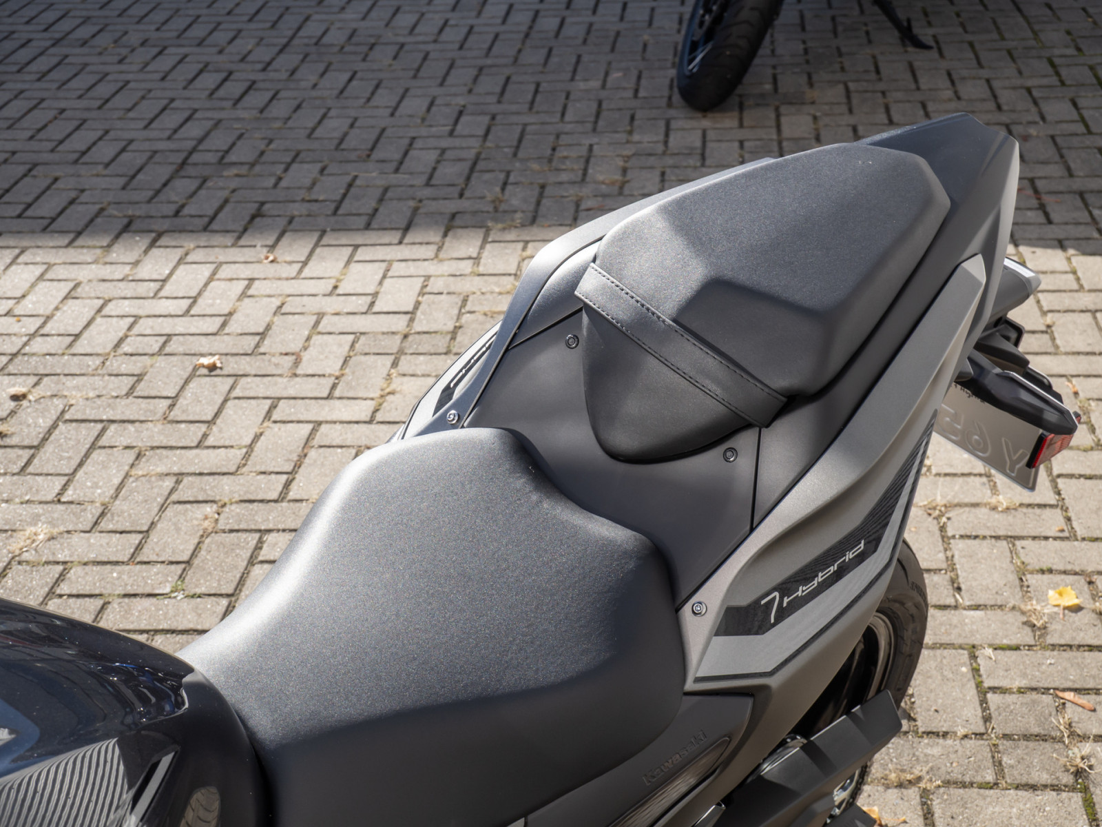 KAWASAKI Z7 Hybrid – Produktfoto 8