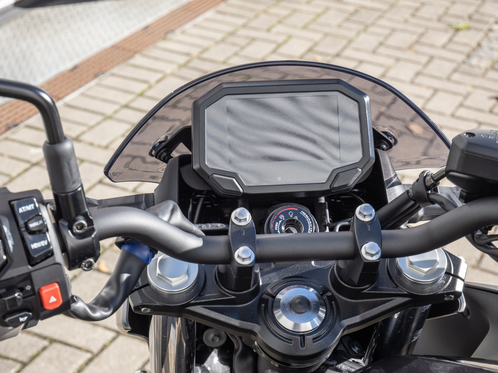 KAWASAKI Z7 Hybrid – Produktfoto 9