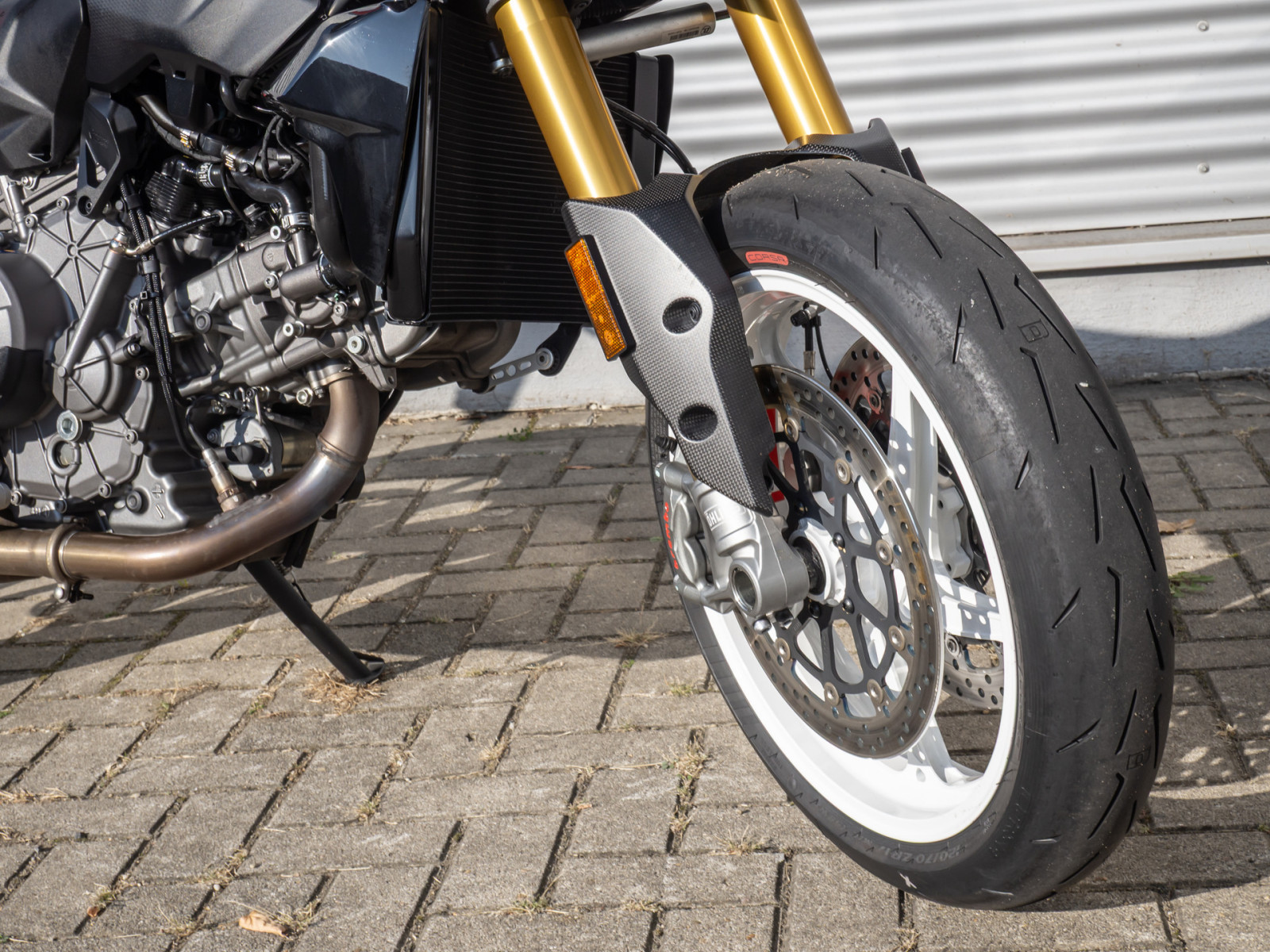DUCATI Hypermotard V2 SP Demo – Produktfoto 4