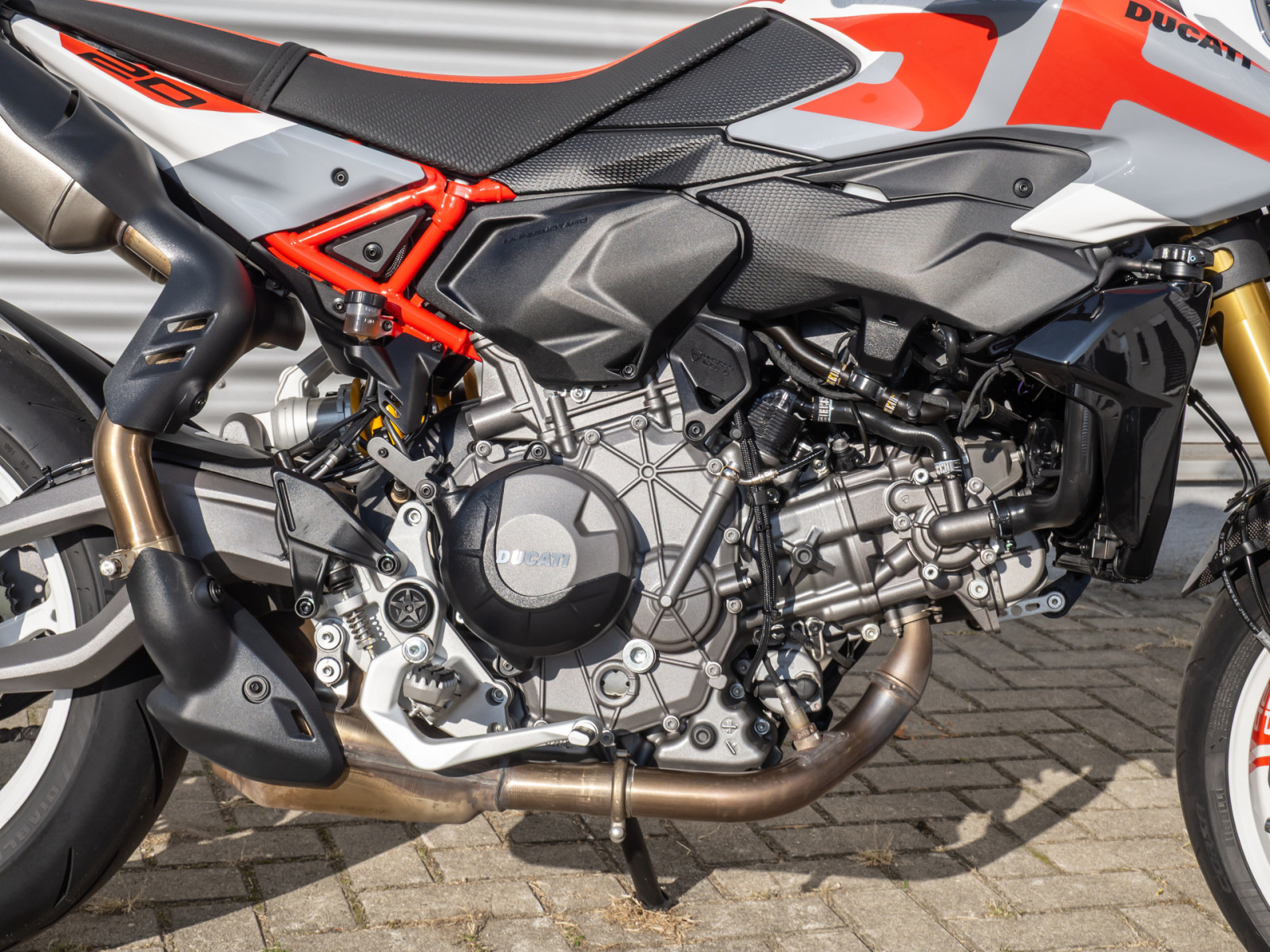 DUCATI Hypermotard V2 SP Demo – Produktfoto 5