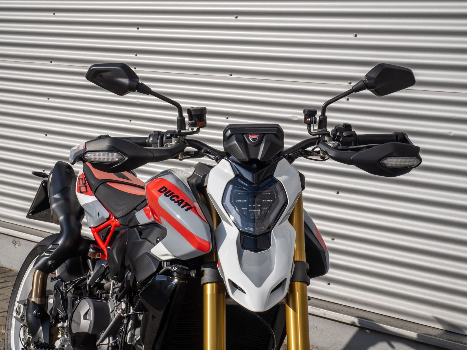 DUCATI Hypermotard V2 SP Demo – Produktfoto 7