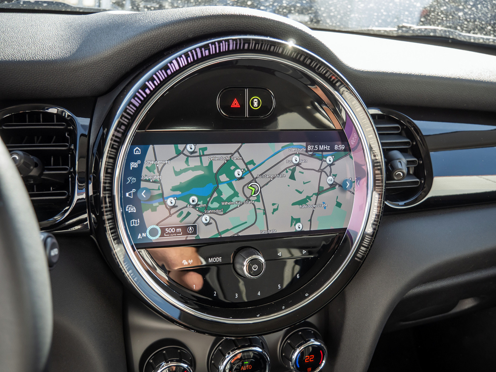 MINI Cooper SE Essential Trim – Produktfoto 10