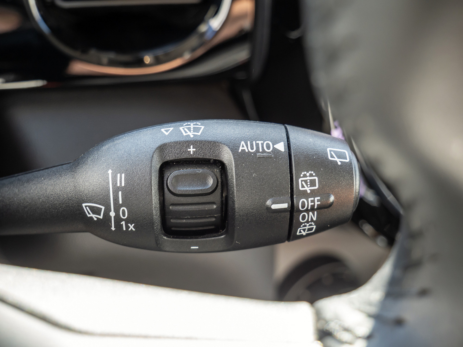 MINI Cooper SE Essential Trim – Produktfoto 17