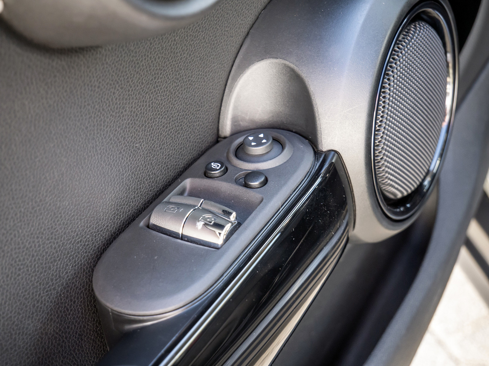 MINI Cooper SE Essential Trim – Produktfoto 19
